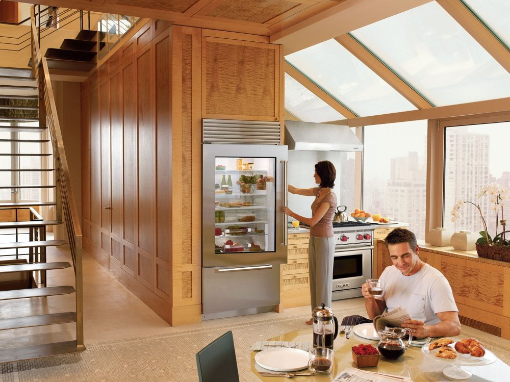 Sub-Zero BI36UGSTHRH 36" Classic Over-And-Under Refrigerator/Freezer With Glass Door