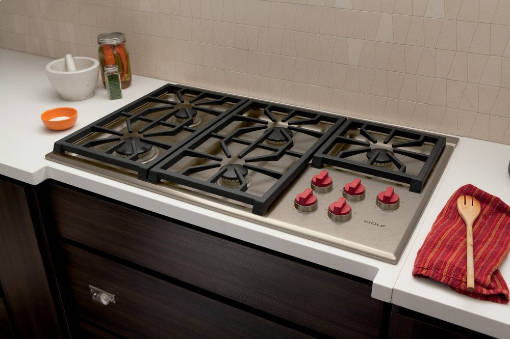 Wolf CG365PSLP 36" Professional Gas Cooktop - 5 Burners