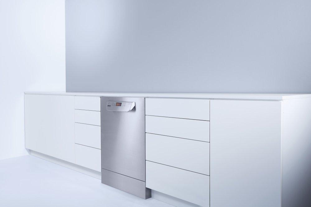 Miele STAND2STAINLESSSTEEL Plinth Panel - For Built-Under Appliances.
