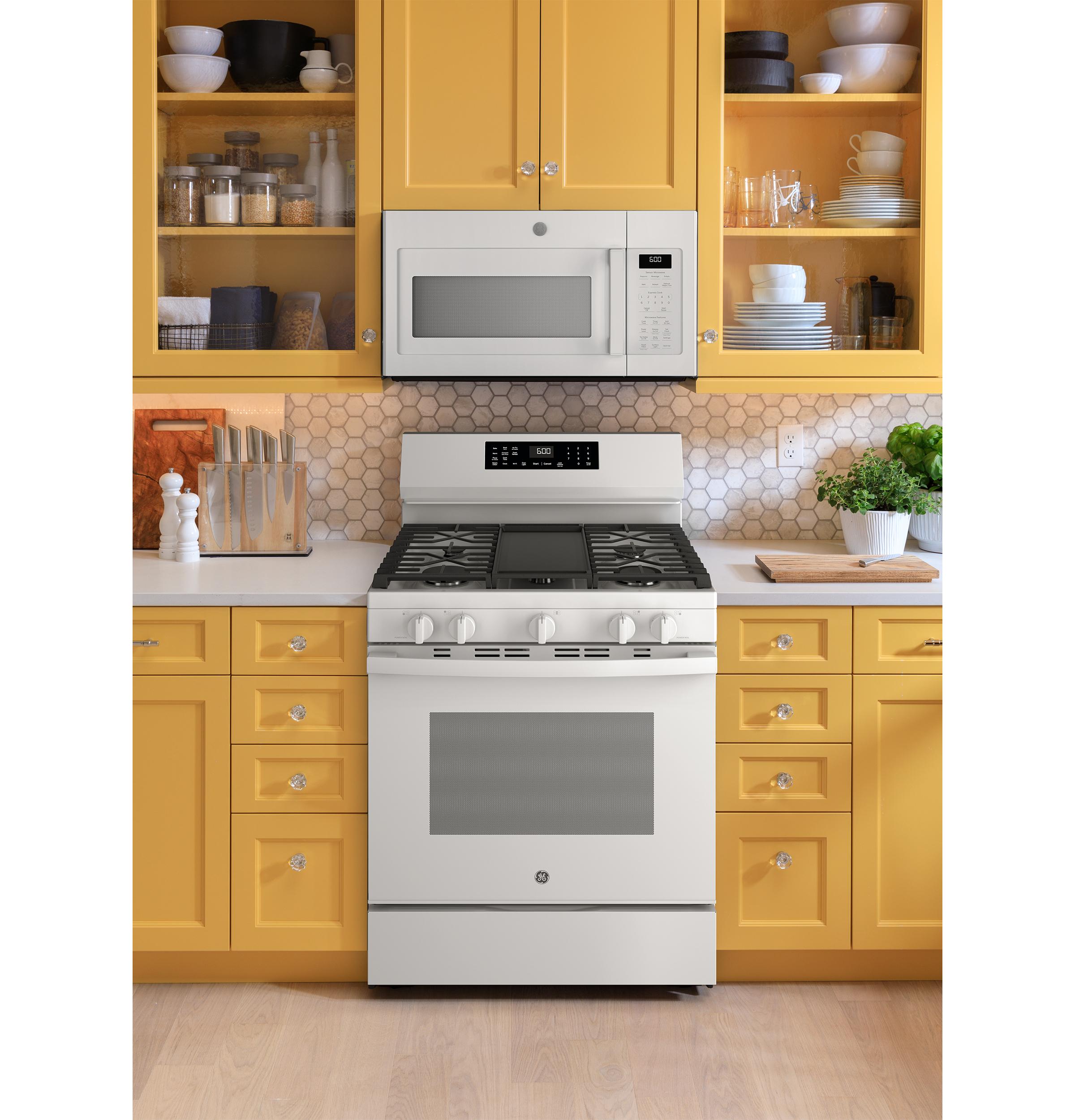 Ge Appliances GGF600AVWW Ge® 30" Free-Standing Gas Convection Range With No Preheat Air Fry And Easywash™ Oven Tray