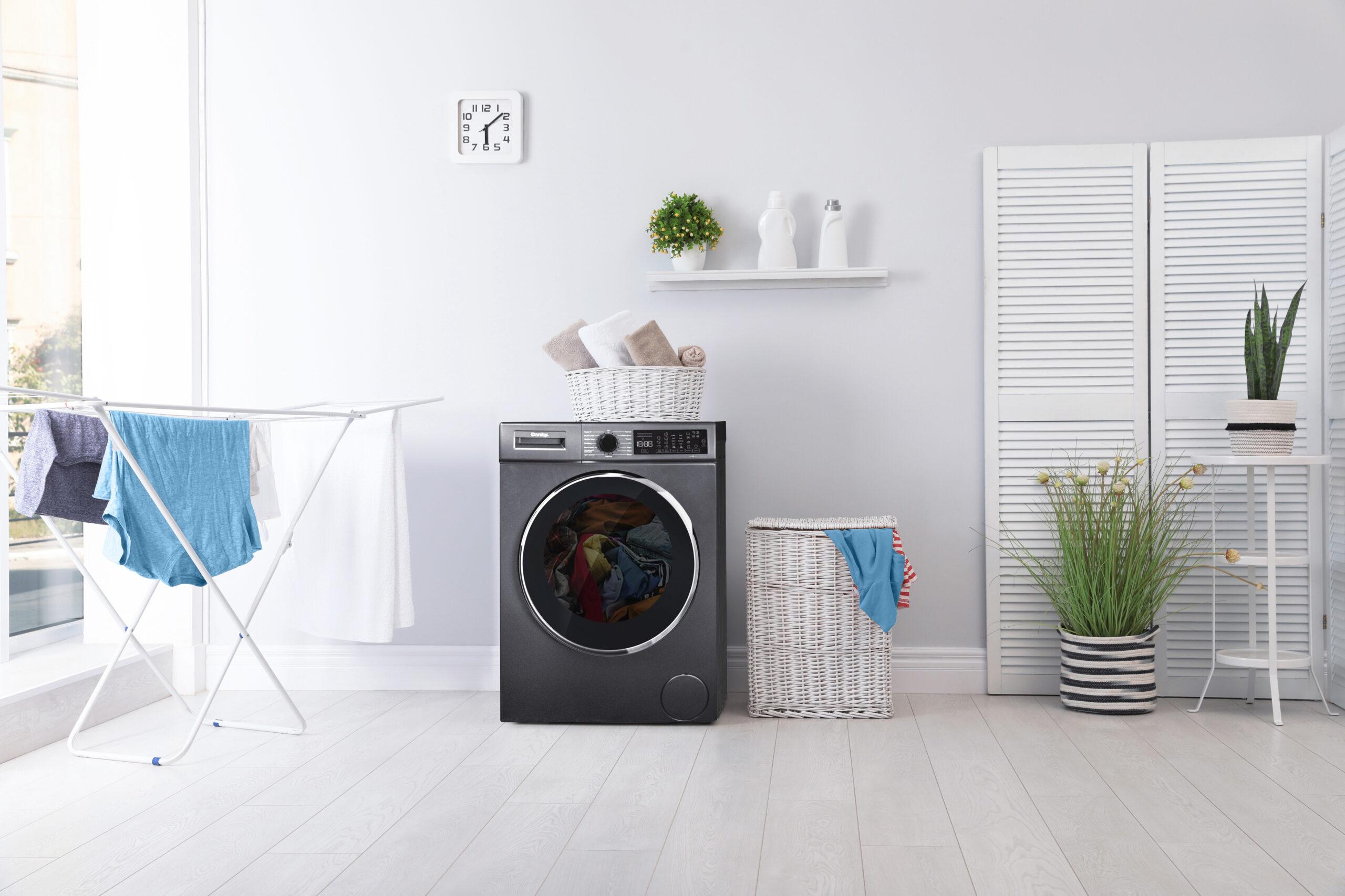 Danby DWM022D1DSDB Danby 2.2 Cu. Ft. 24" Front Load Washing Machine