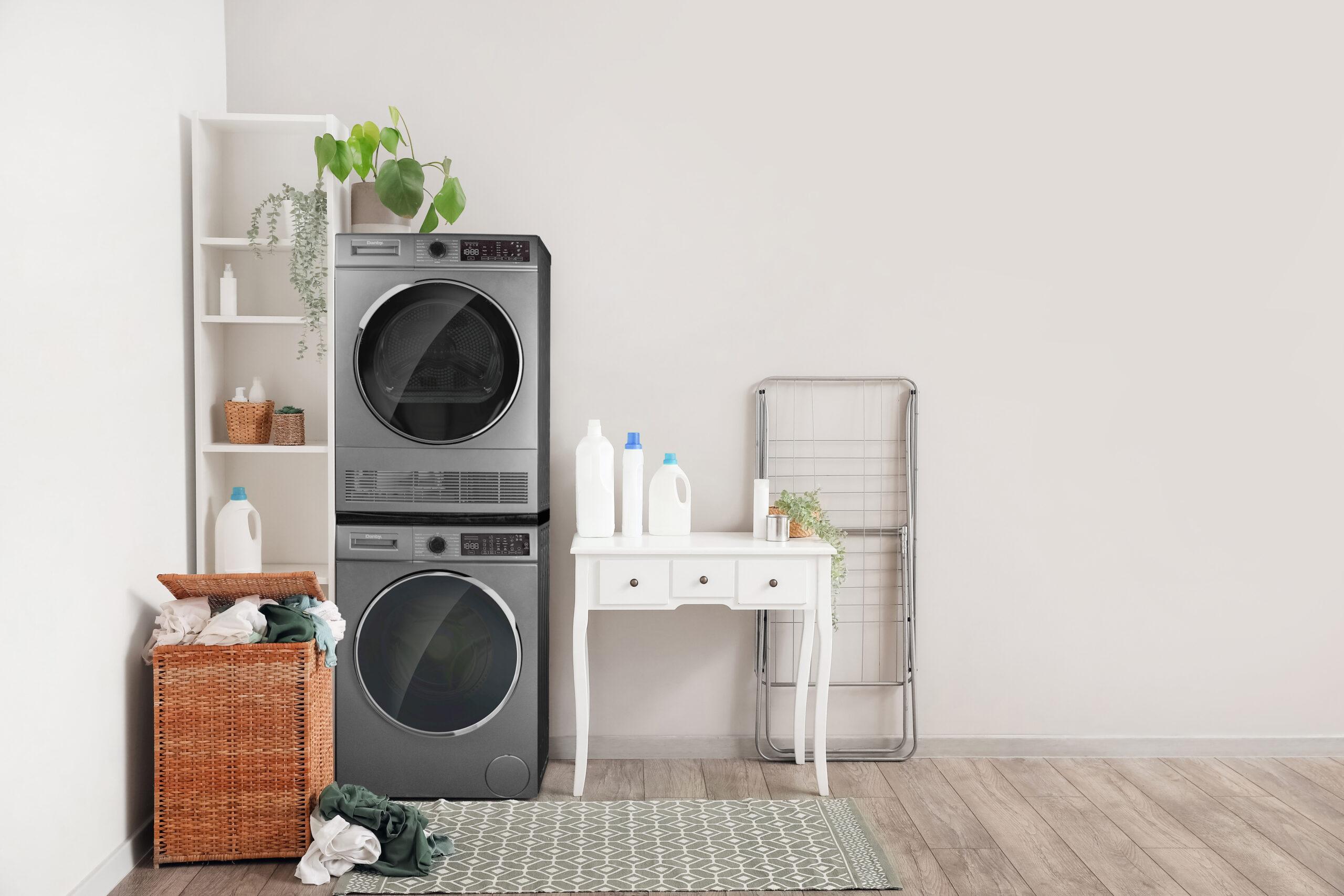 Danby DWM022D1DSDB Danby 2.2 Cu. Ft. 24