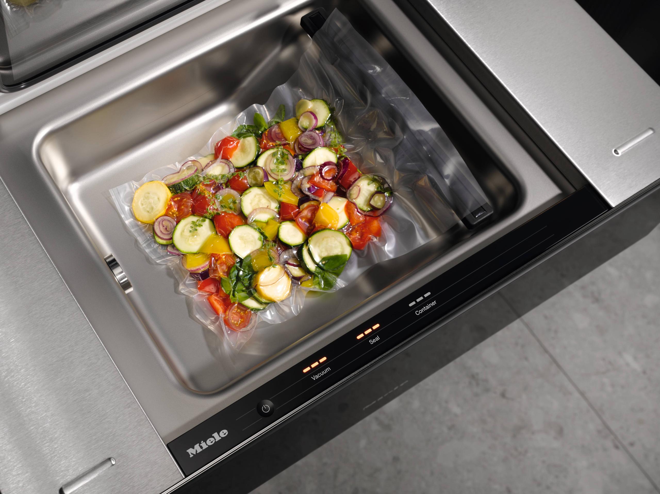 Miele EVS7670OB Evs 7670 - Handleless Vacuum Sealing Drawer, 30" Width And 9 3/16" Height For Professional Vacuum Sealing Of Food.
