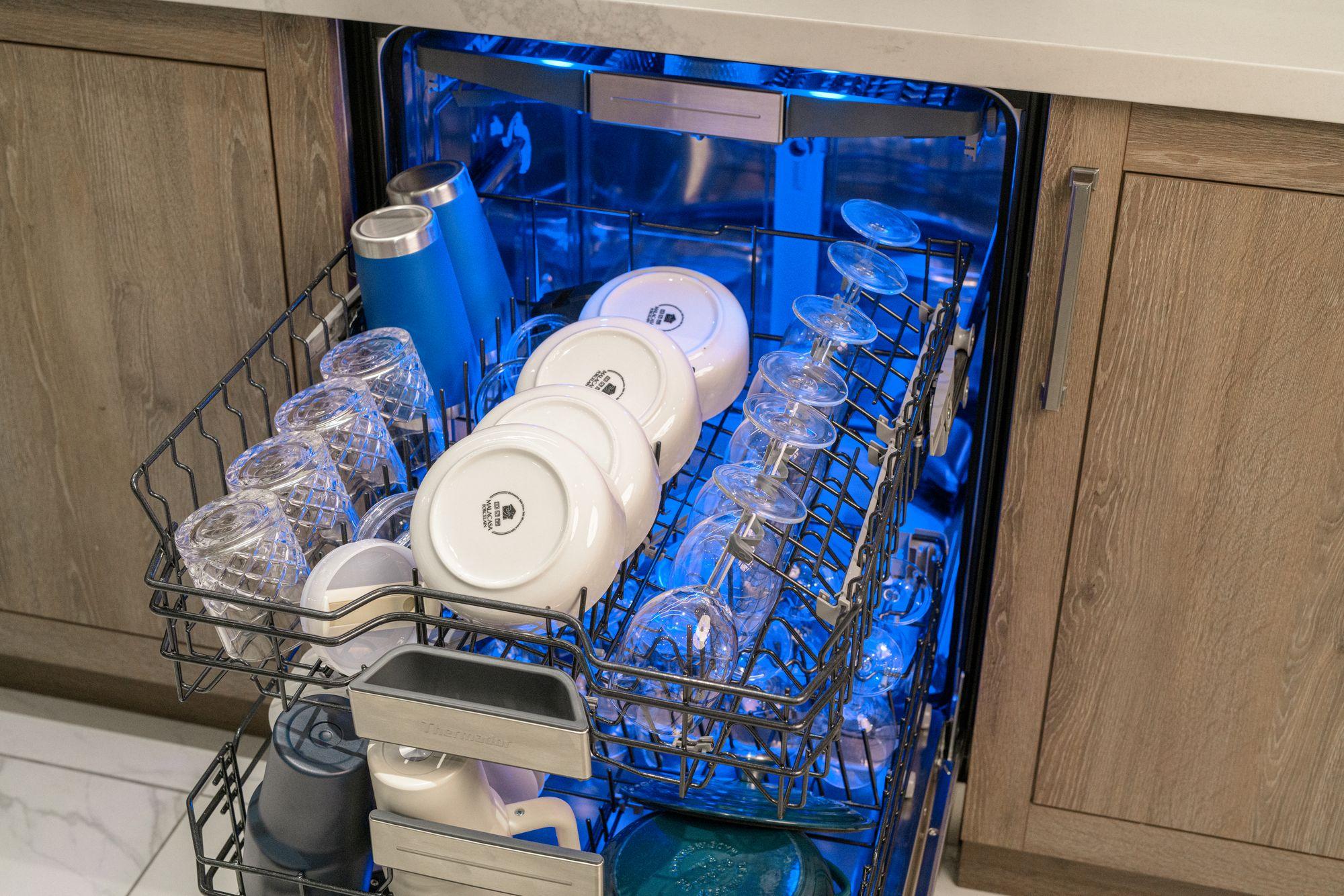 Thermador DWHD660EPR Dishwasher 24'' Custom Panel Ready