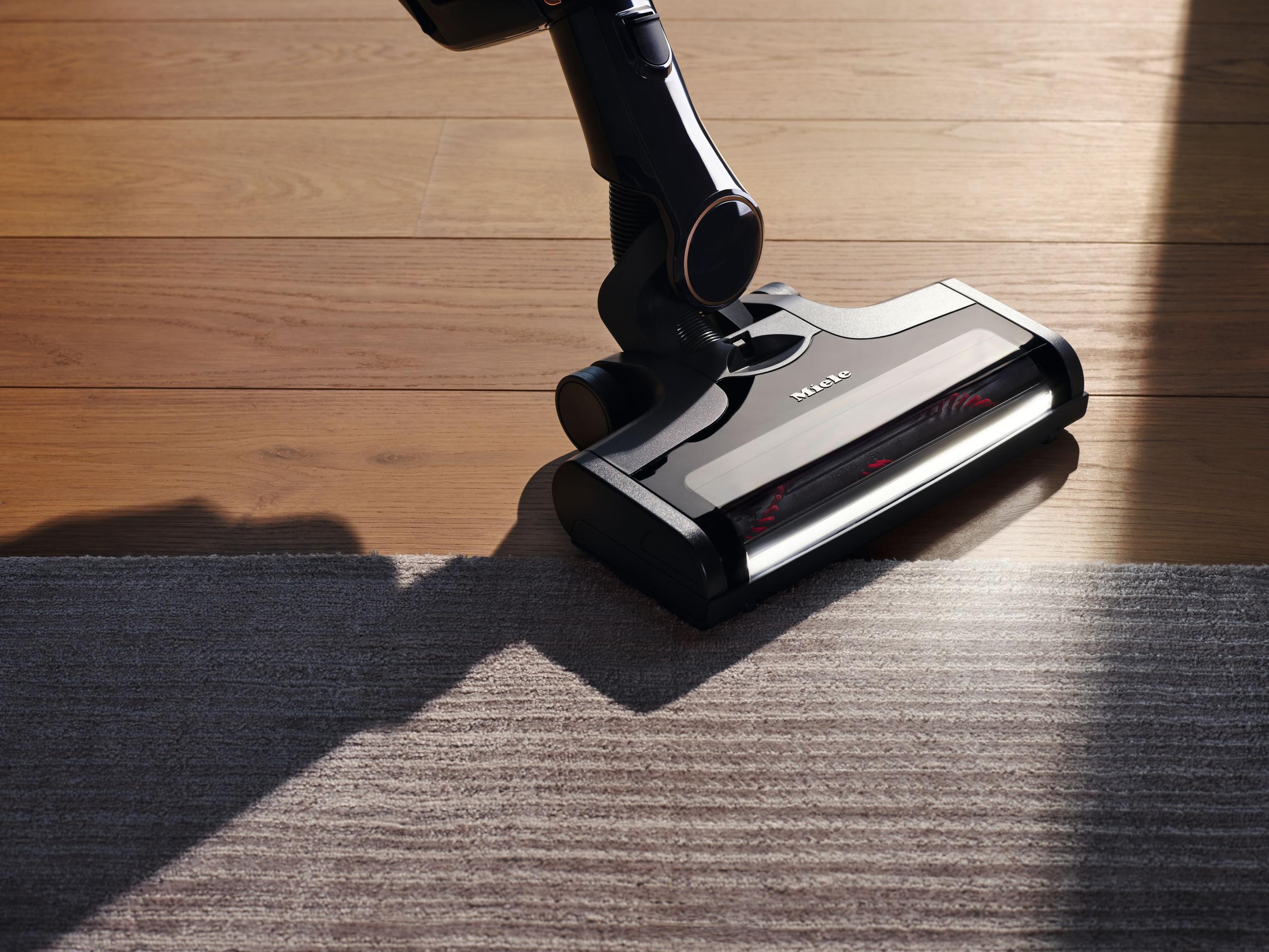 Miele TRIFLEXHX2CATDOGOB Triflex Hx2 Cat & Dog Obsidian Black - Cordless Stick Vacuum Cleaner Consistently High Suction Power 60 Min Runtime Incl. Pet Hair Brush