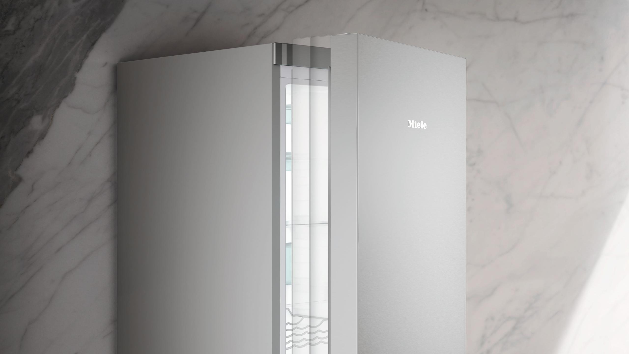 Miele KFN4799DDENA Kfn 4799 Dde Na Stainless Steel/Cleansteel - Freestanding Fridge-Freezer With Dailyfresh, Nofrost, And Icemaker For Fresh Ice Cubes Any Time.