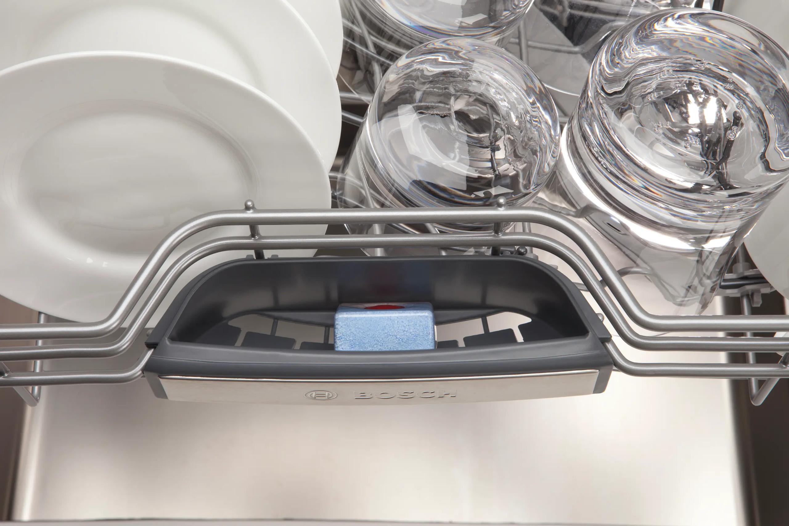 Bosch SHX68TL5UC Dishwasher 24