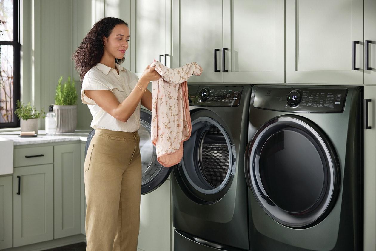 Electrolux ELFE7738AA Electrolux Front Load Perfect Steam™ Electric Dryer With Balanced Dry™ And Instant Refresh - 8.0 Cu. Ft.