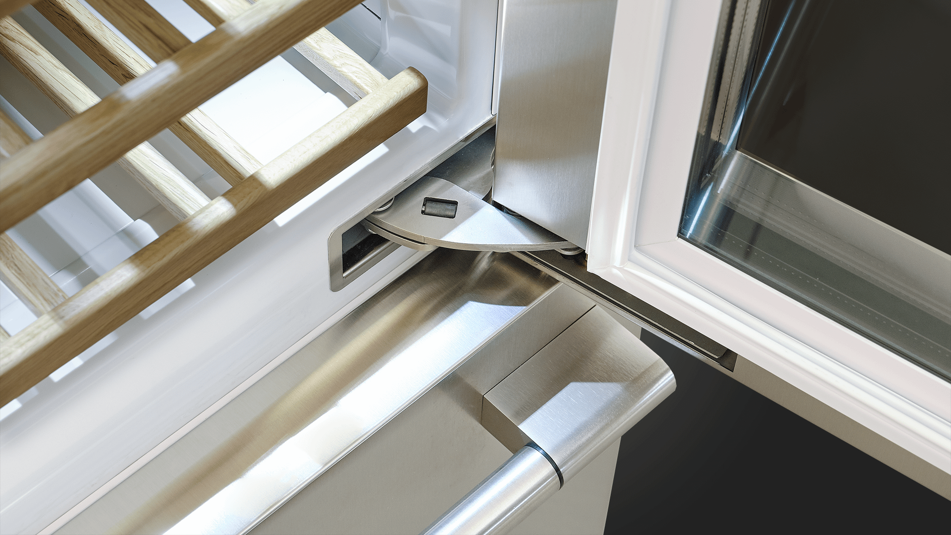 Fulgor Milano F7PBW24S2R 24" Pro Wine Cellar - Right Hinge