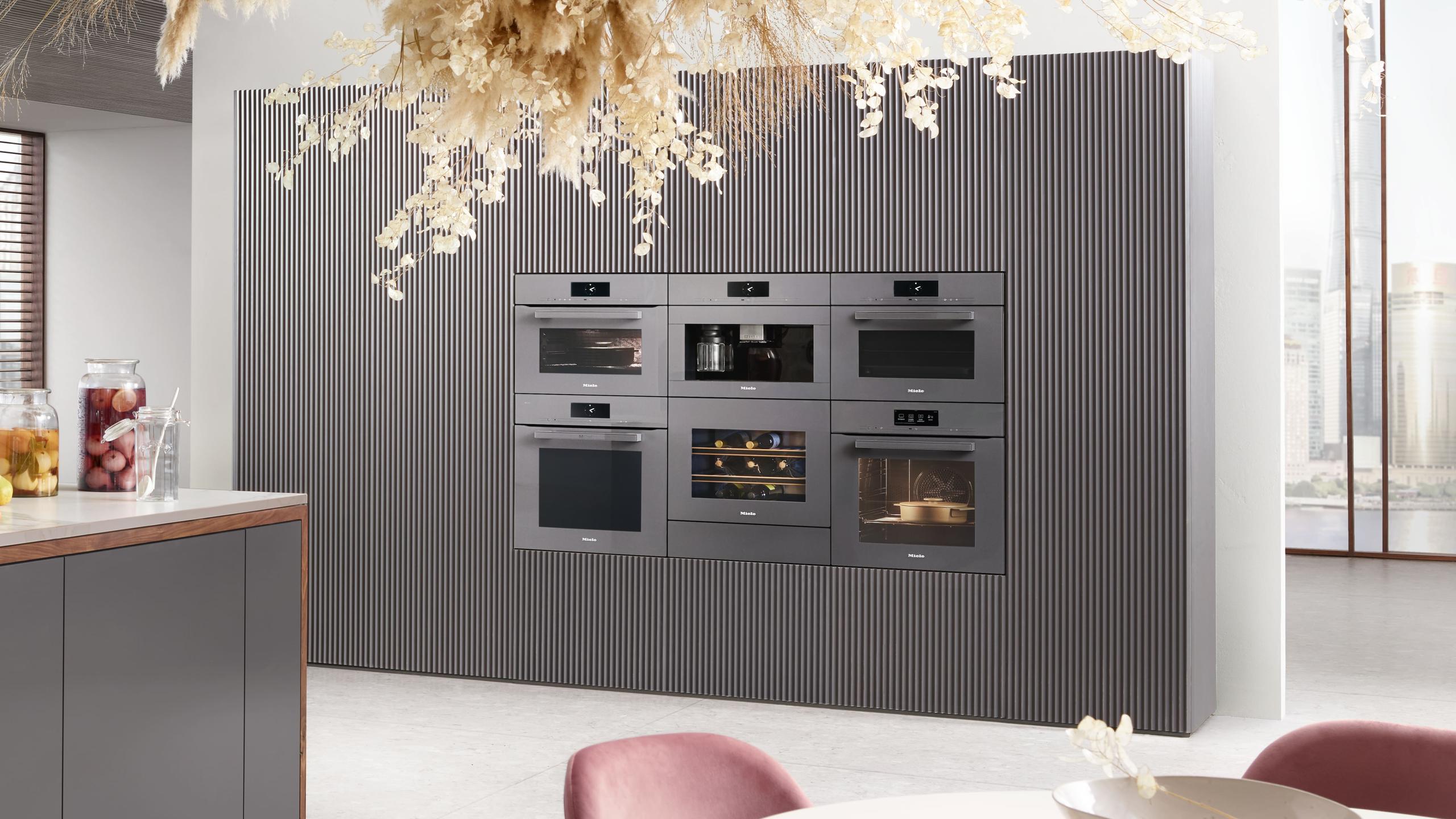 Miele H7840BMGG H 7840 Bm Am Graphite Grey - 24" Compact Speed Oven In A Perfectly Combinable Design With Automatic Programs And Roast Probe.