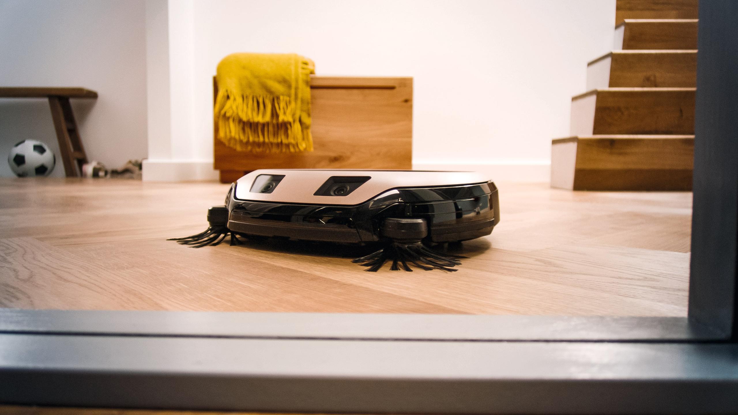 Miele SCOUT RX3 HOME VISION Scout Rx3 Home Vision - Robot Vacuum Cleaner With Live Image Feed And 170 Minutes' Runtime.