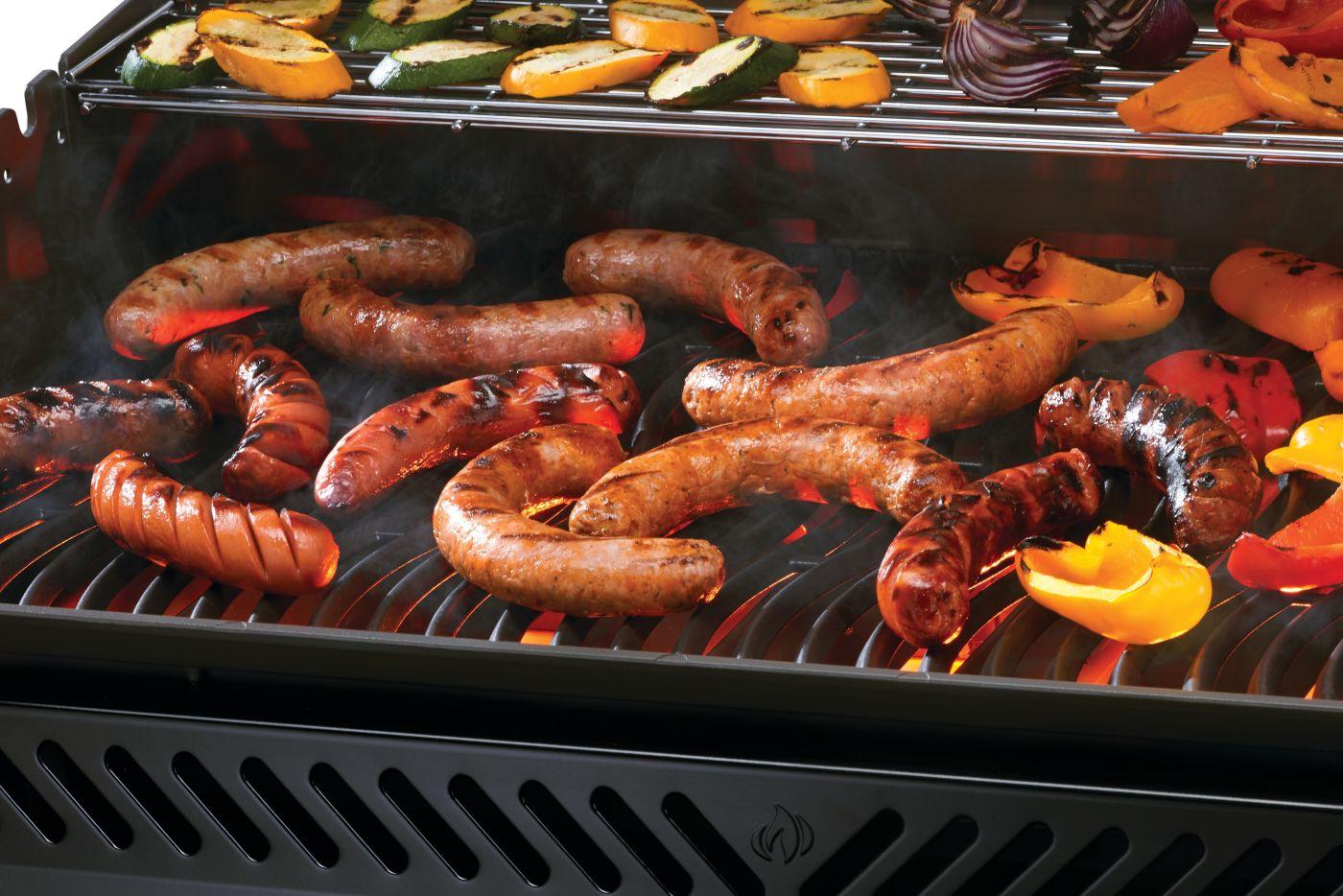 Napoleon Bbq RP625SIBNK2 Rogue Pro 625 Sib With Infrared Side Burner , Natural Gas, Black