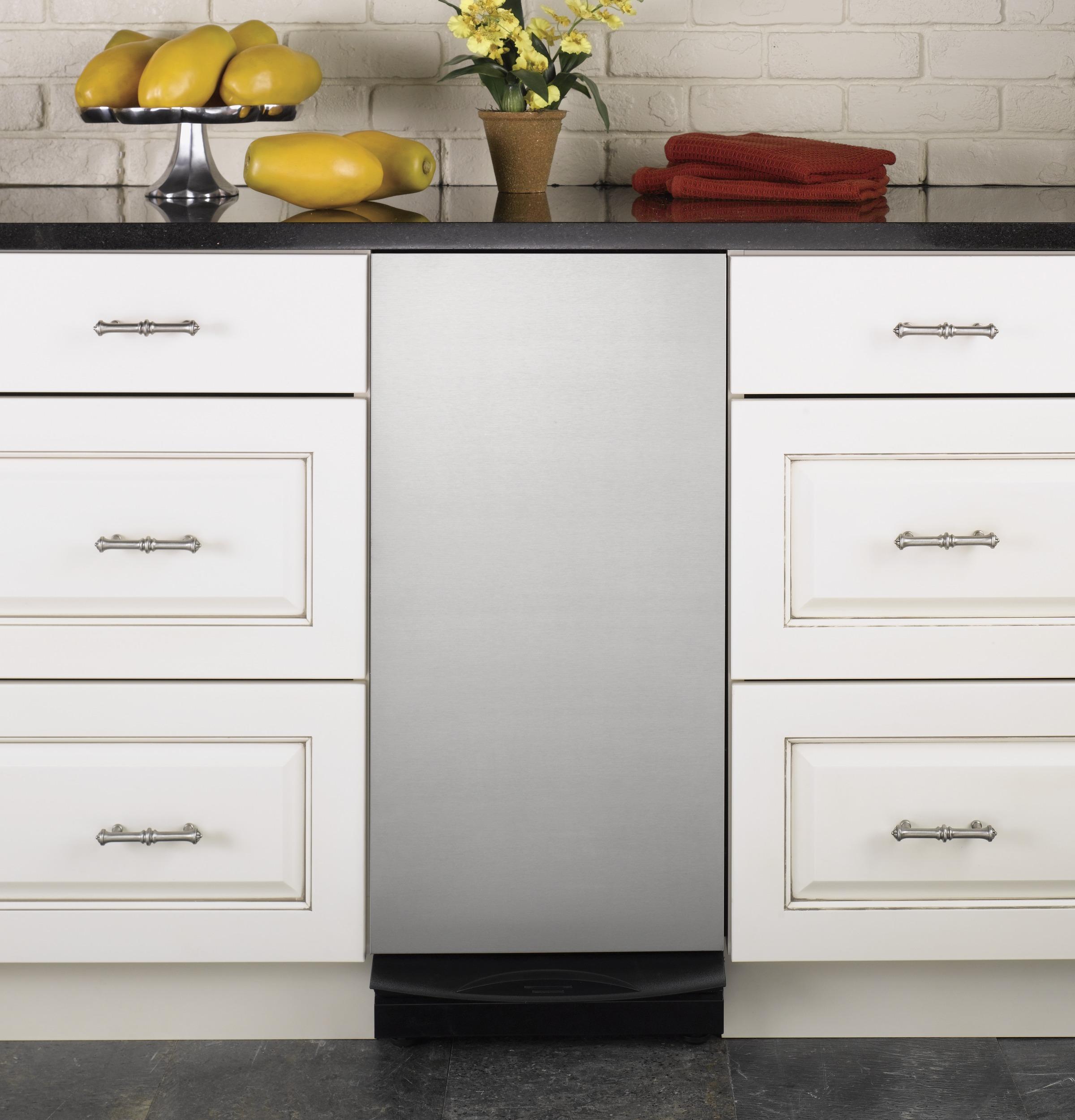 Haier UCG1520NSS Universal 15" Built-In Compactor
