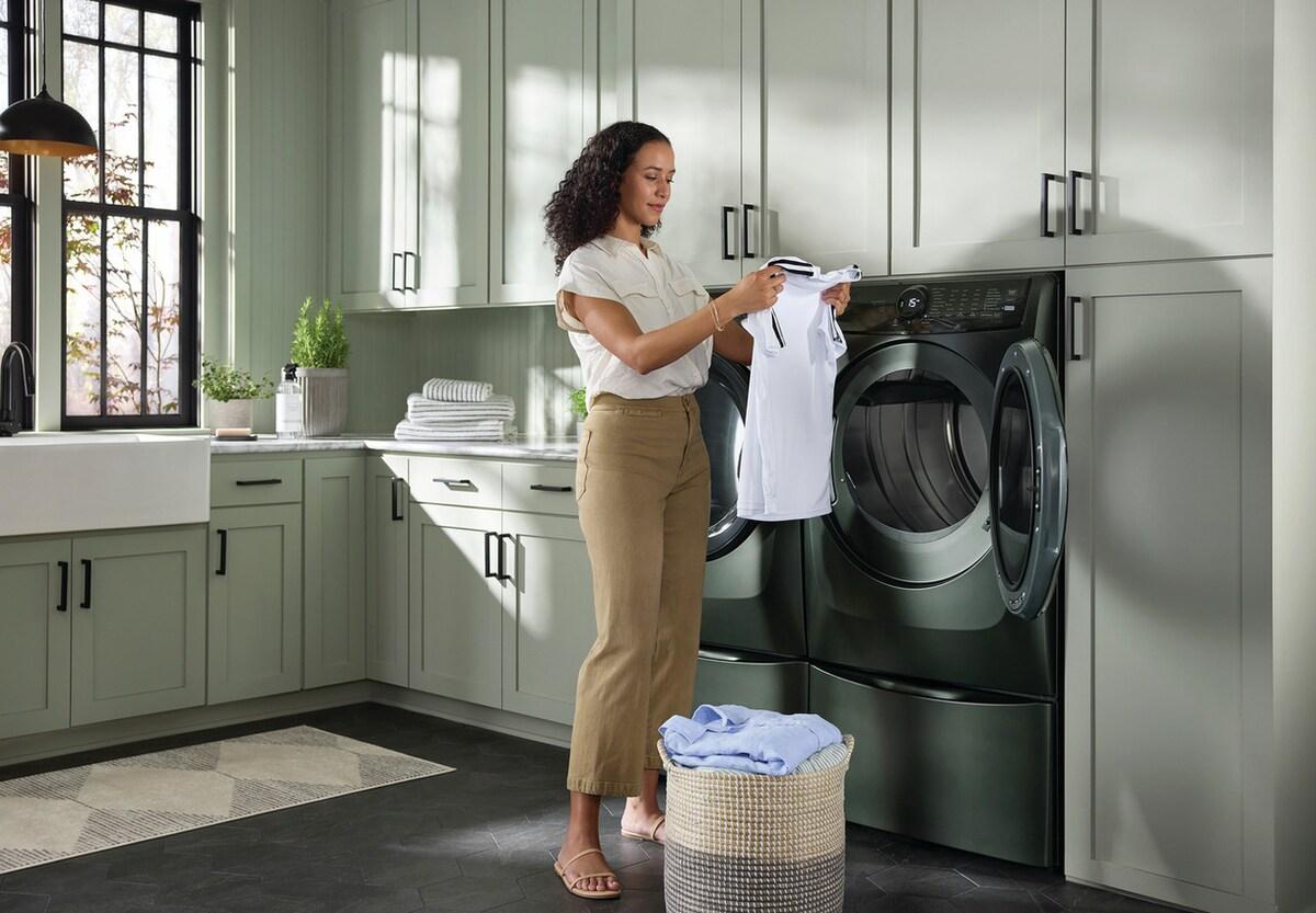 Electrolux ELFE7738AA Electrolux Front Load Perfect Steam™ Electric Dryer With Balanced Dry™ And Instant Refresh - 8.0 Cu. Ft.