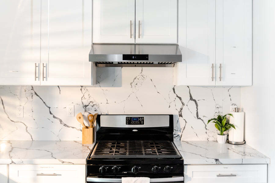 Hauslane UCPS18SS30 Hauslane Chef 30-In Ducted Stainless Steel Undercabinet Range Hood