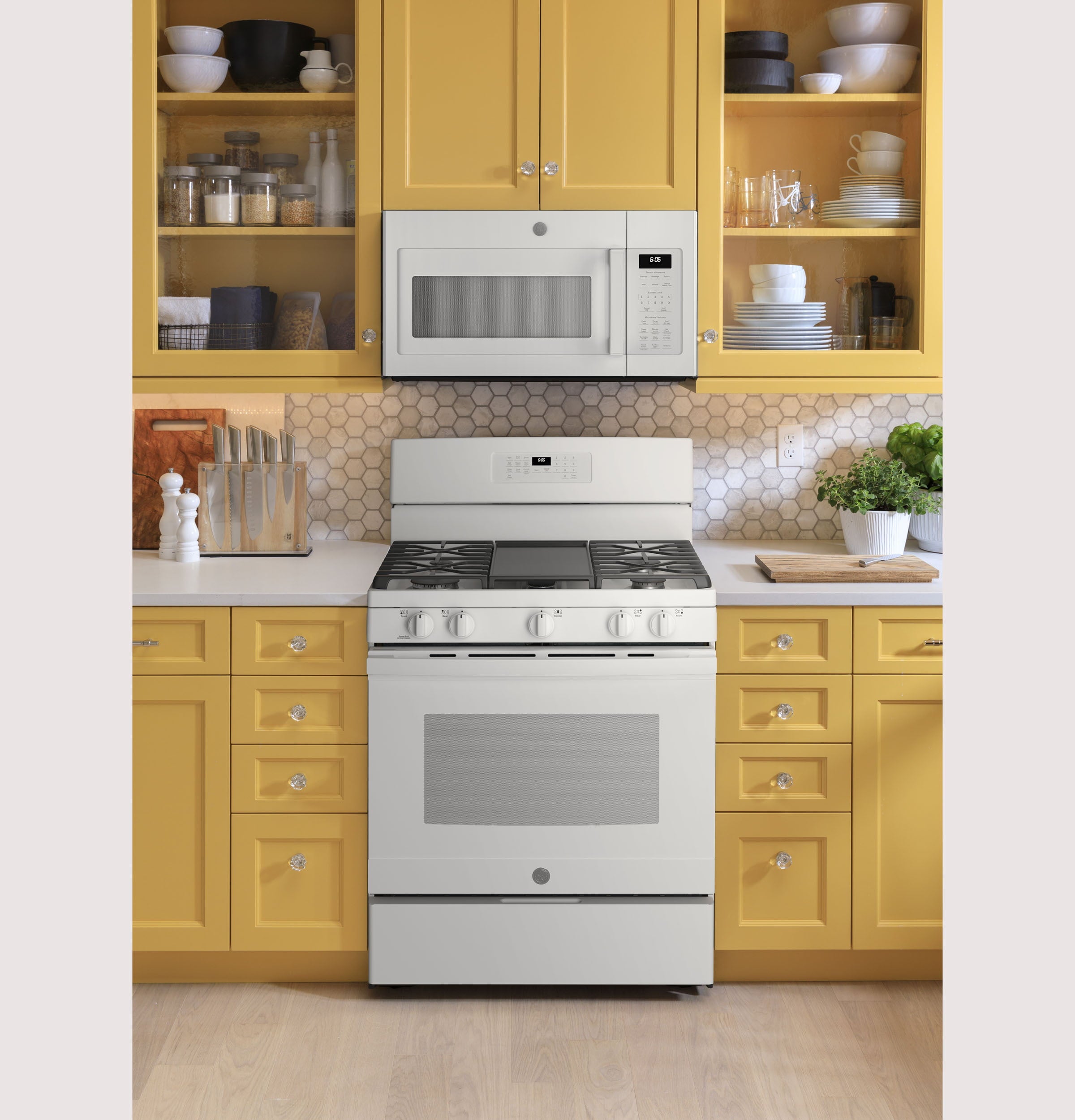 Ge Appliances JGB660DPWW Ge® 30