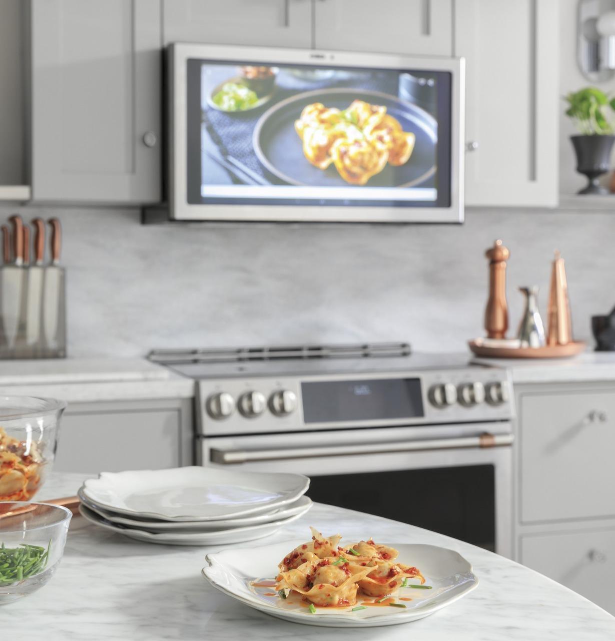 Cafe CHS90XP2MS1 Café™ 30" Smart Slide-In, Front-Control, Induction And Convection Range With In-Oven Camera