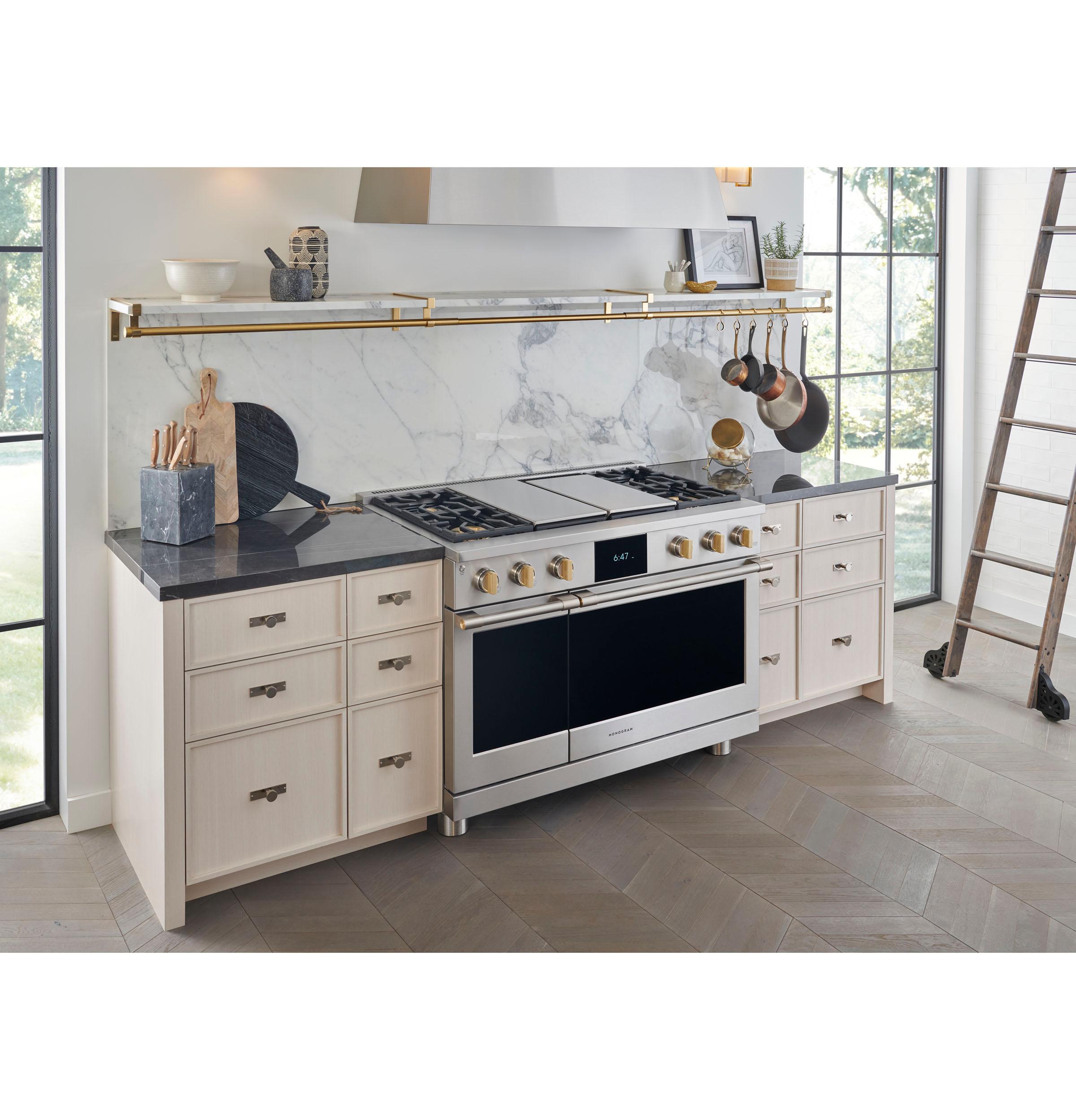 Monogram ZDP484NGTSS Monogram 48" Dual-Fuel Professional Range With 4 Burners, Grill, And Griddle