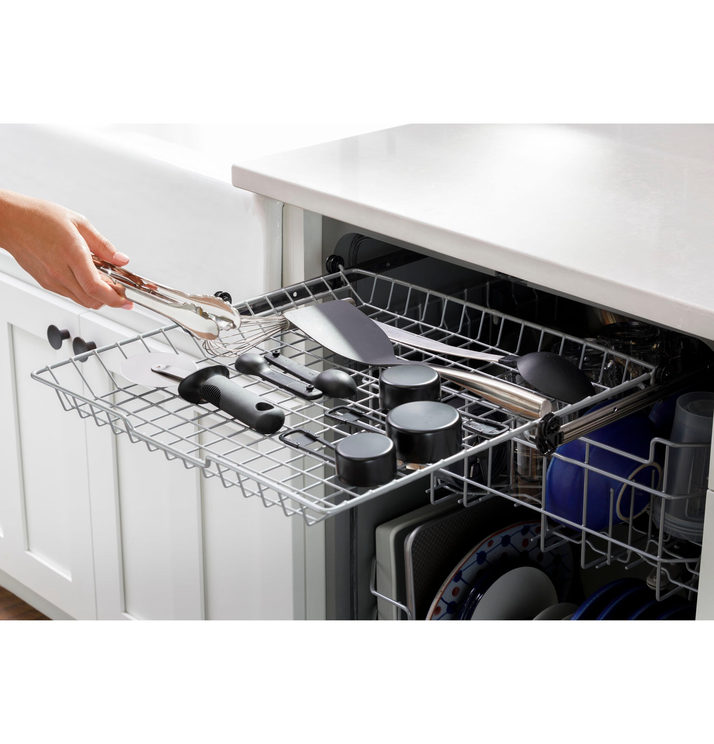 Ge Appliances GDT630PMRES Ge® Top Control With Plastic Interior Dishwasher With Sanitize Cycle & Dry Boost