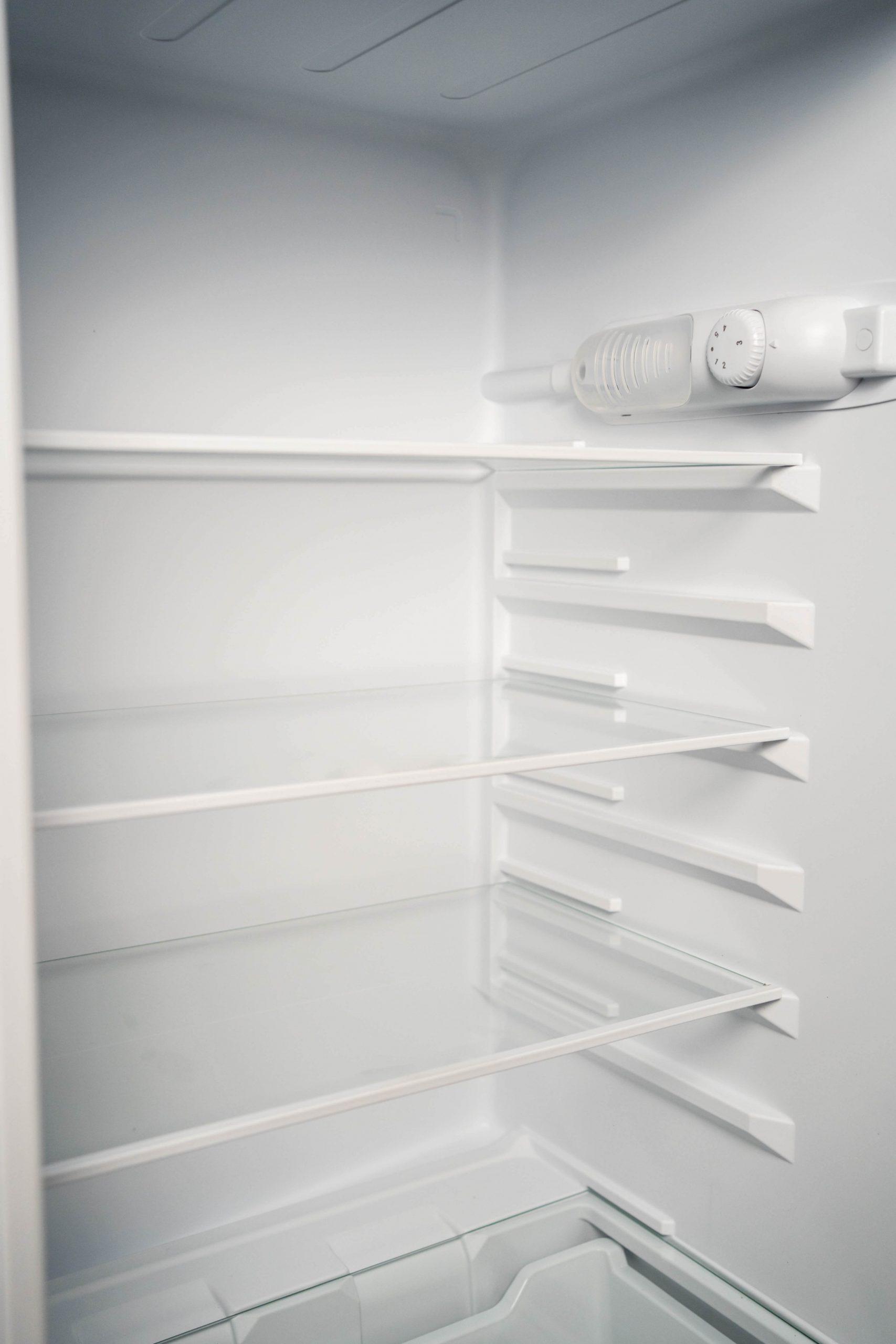 Danby DPF074V1WDB6 Danby 7.4 Cu Ft Top Mount Refrigerator