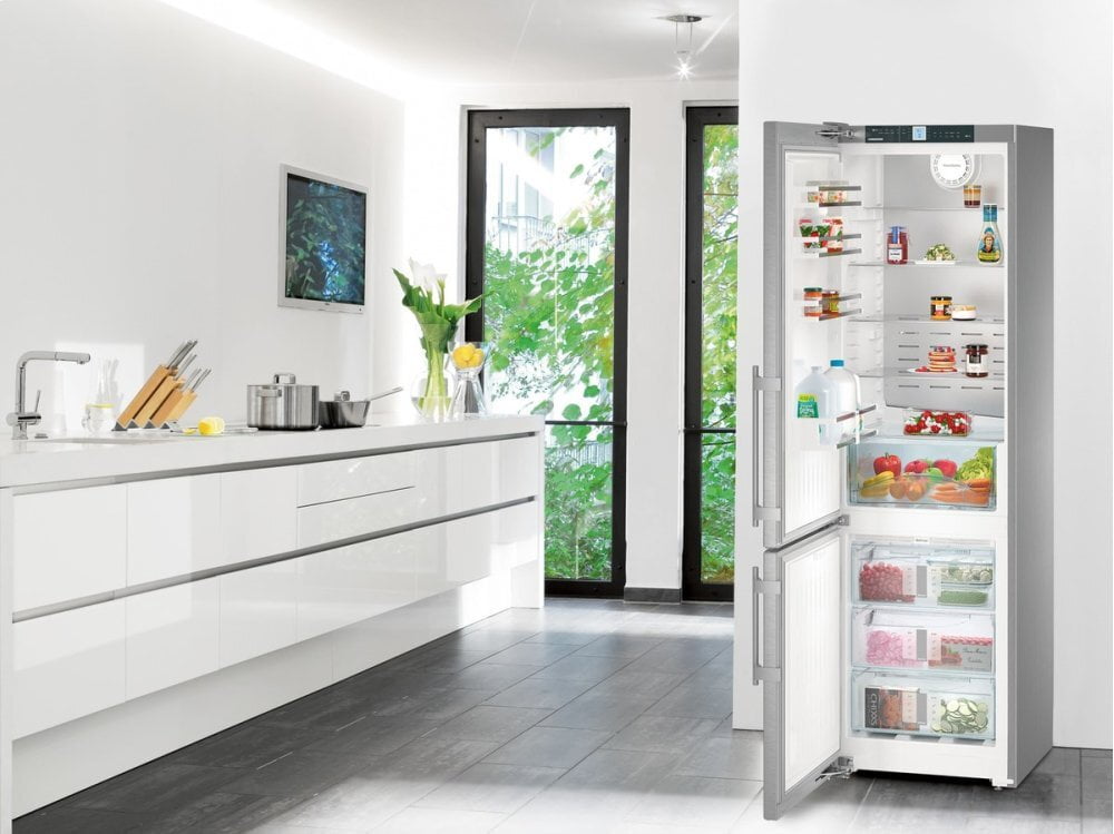 Liebherr CS1360B 24" Fridge-Freezer With Nofrost