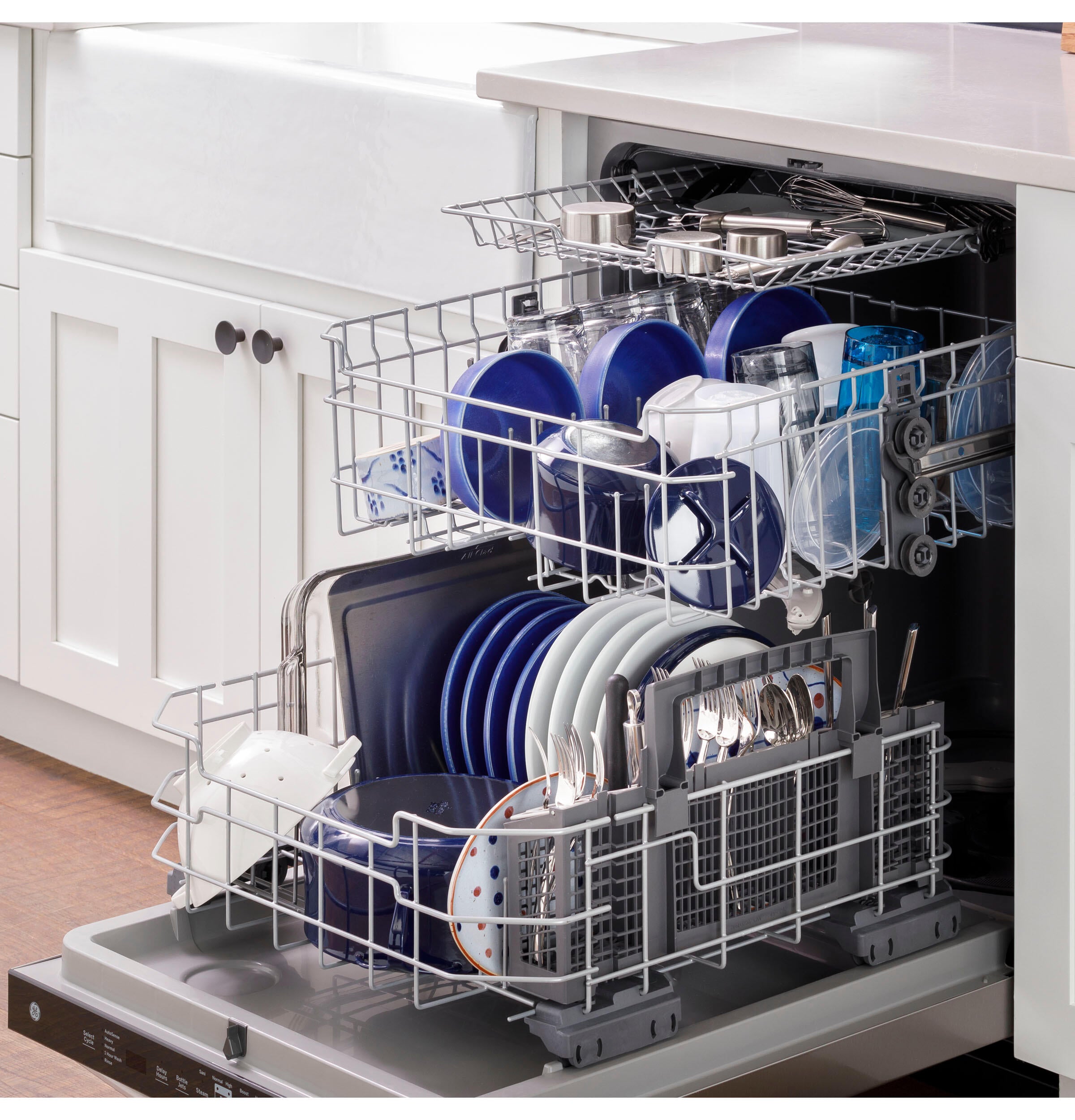 Ge Appliances GDT630PYRFS Ge® Top Control With Plastic Interior Dishwasher With Sanitize Cycle & Dry Boost