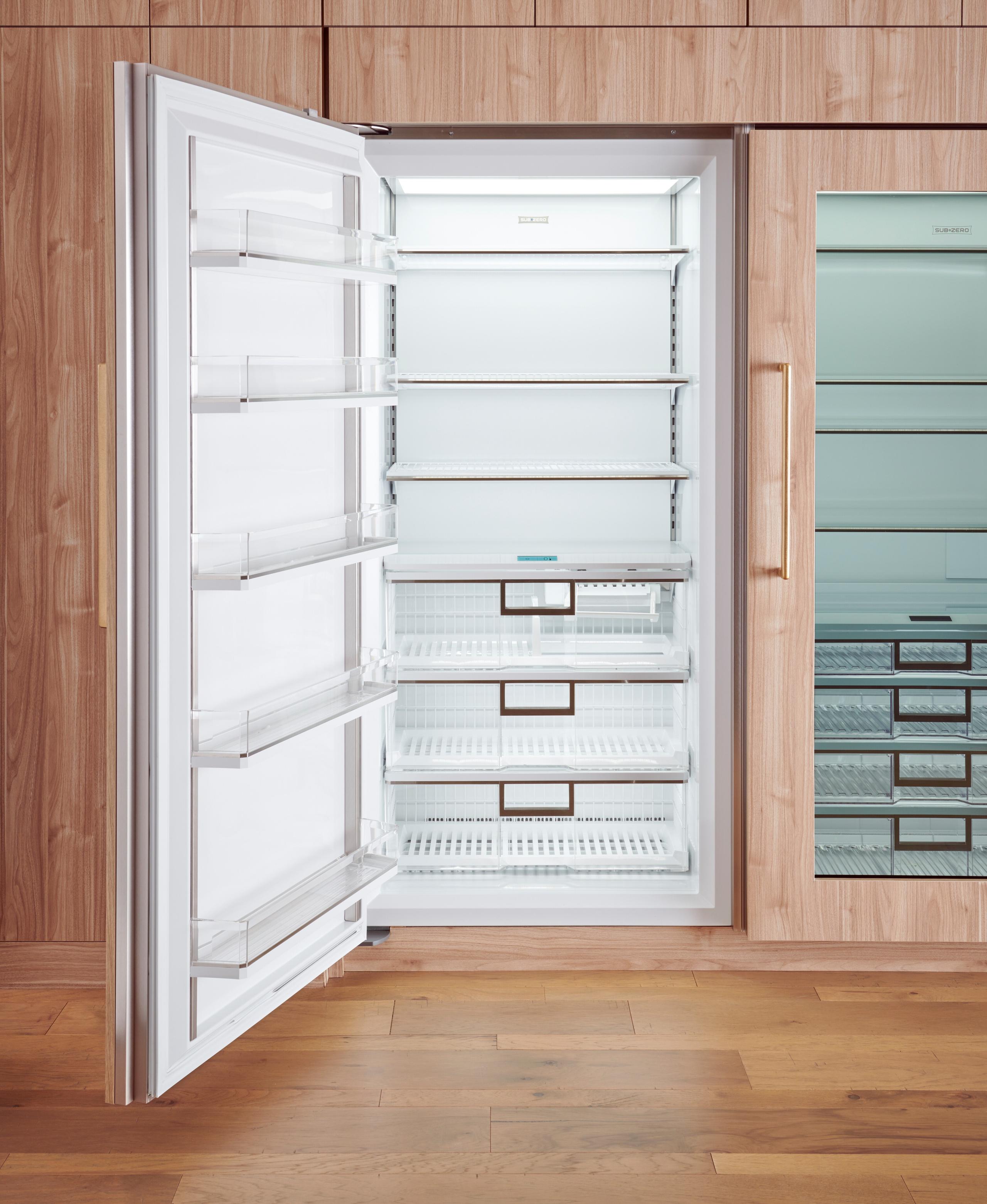 Sub-Zero CL3650FSTR 36" Classic Freezer