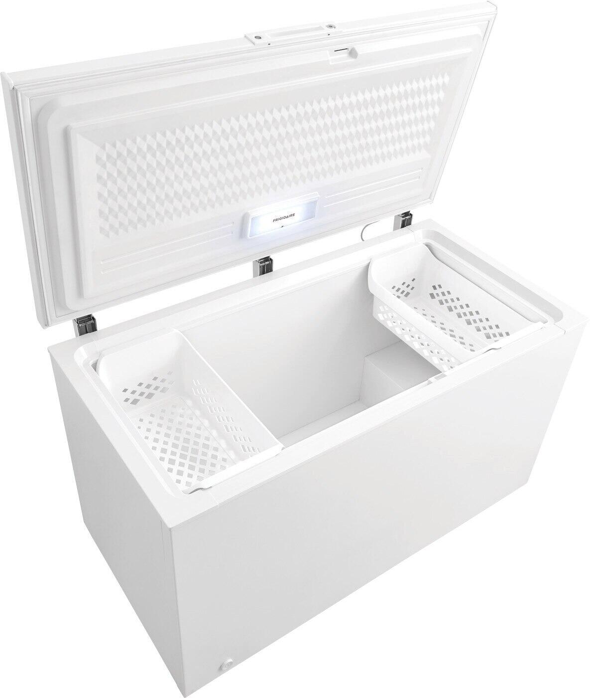 Frigidaire FFCL1542AW Frigidaire 14.8 Cu. Ft. Chest Freezer