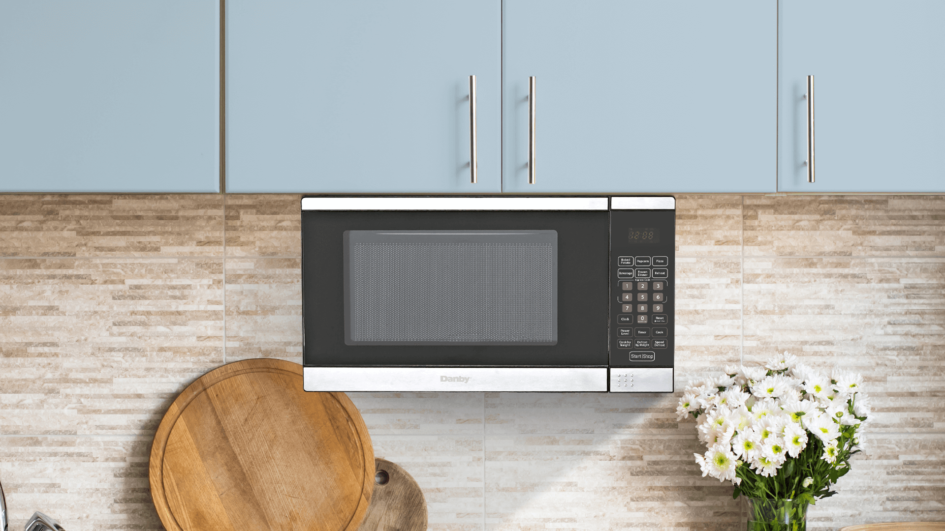 Danby DDMW007501G1 Danby 0.7 Cu. Ft. Space Saving Under The Cupboard Microwave