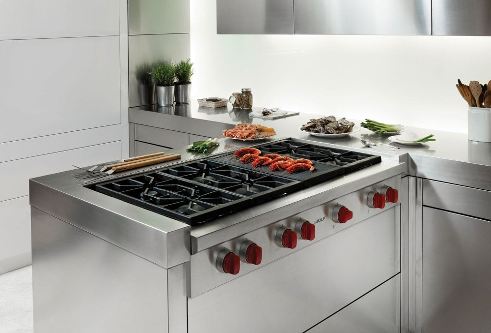 Wolf SRT486C 48" Sealed Burner Rangetop - 6 Burners And Infrared Charbroiler
