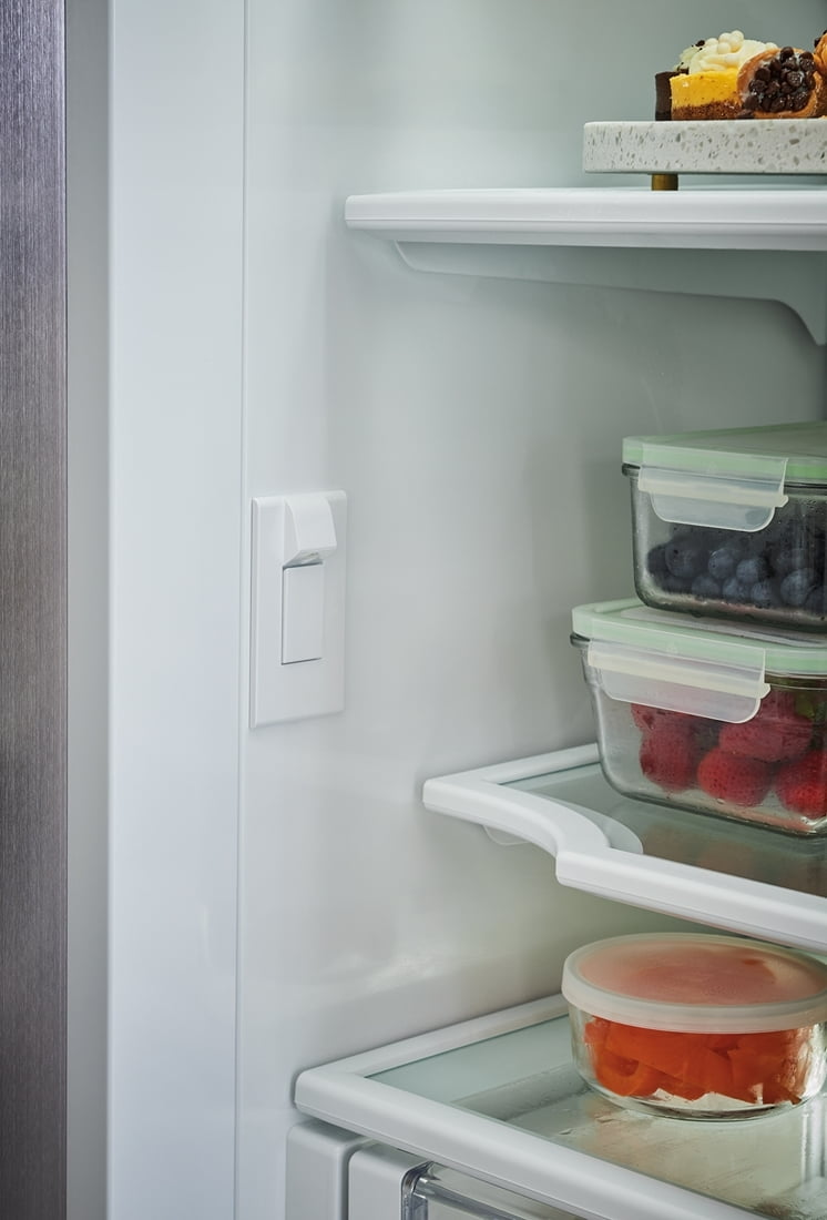 Sub-Zero BI36UIDSTHRH 36" Classic Over-And-Under Refrigerator/Freezer With Internal Dispenser