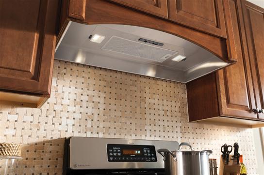 Best Range Hoods P195ES70SB 27-9/16" Stainless Steel Range Hood With Internal Blower 370 Max Cfm