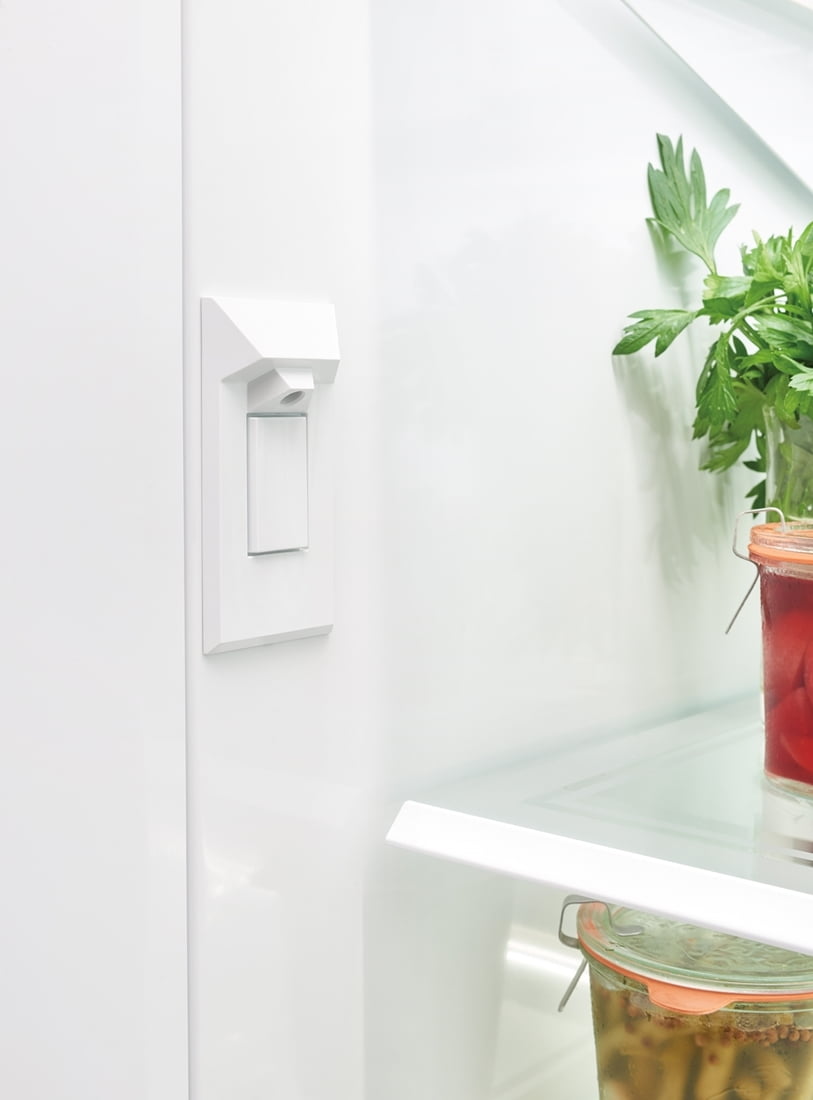 Sub-Zero IT30RIDRH 30" Designer Over-And-Under Refrigerator With Internal Dispenser - Panel Ready