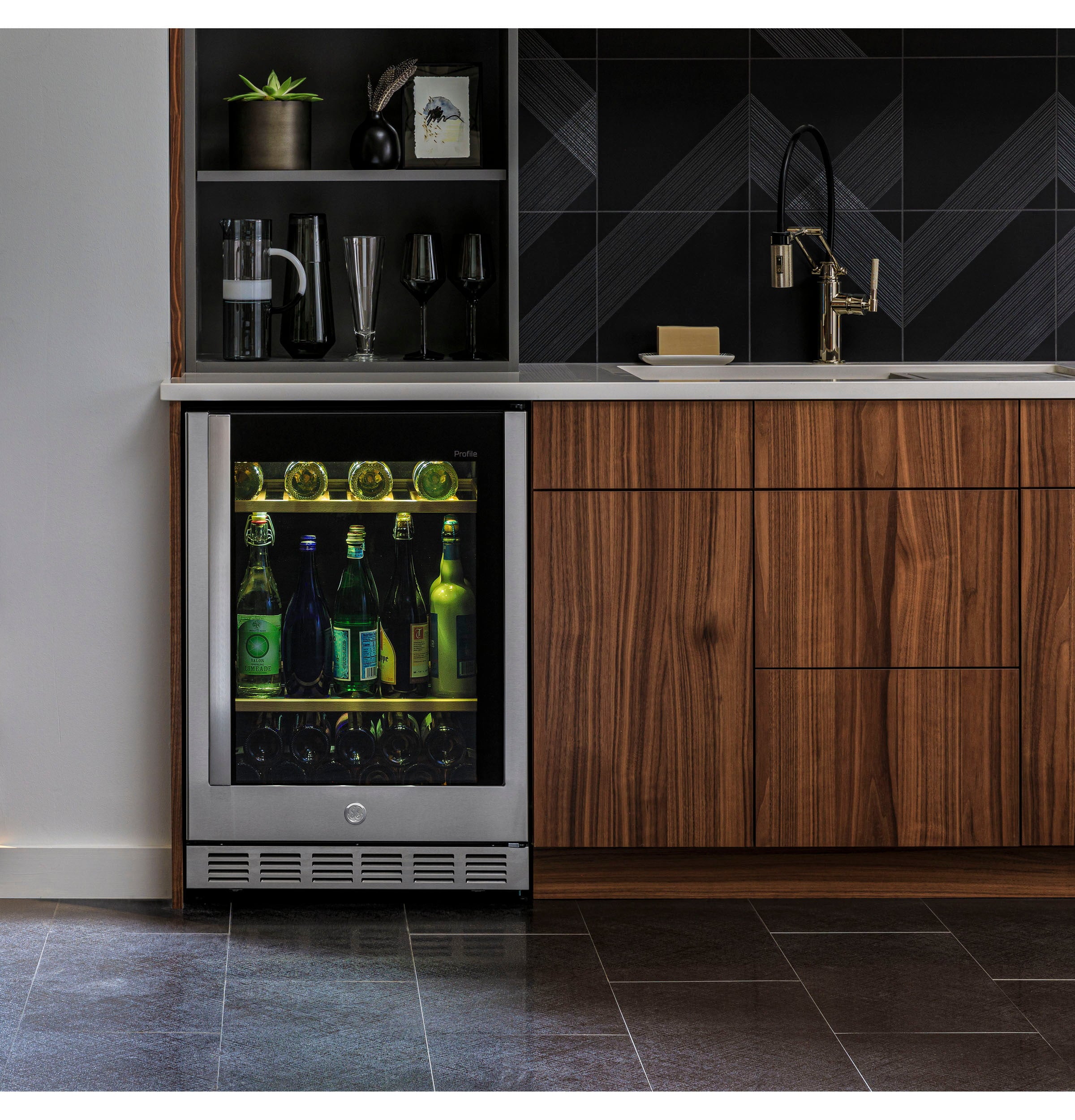 Ge Appliances PVS06BSPSS Ge Profile™ Series Beverage Center