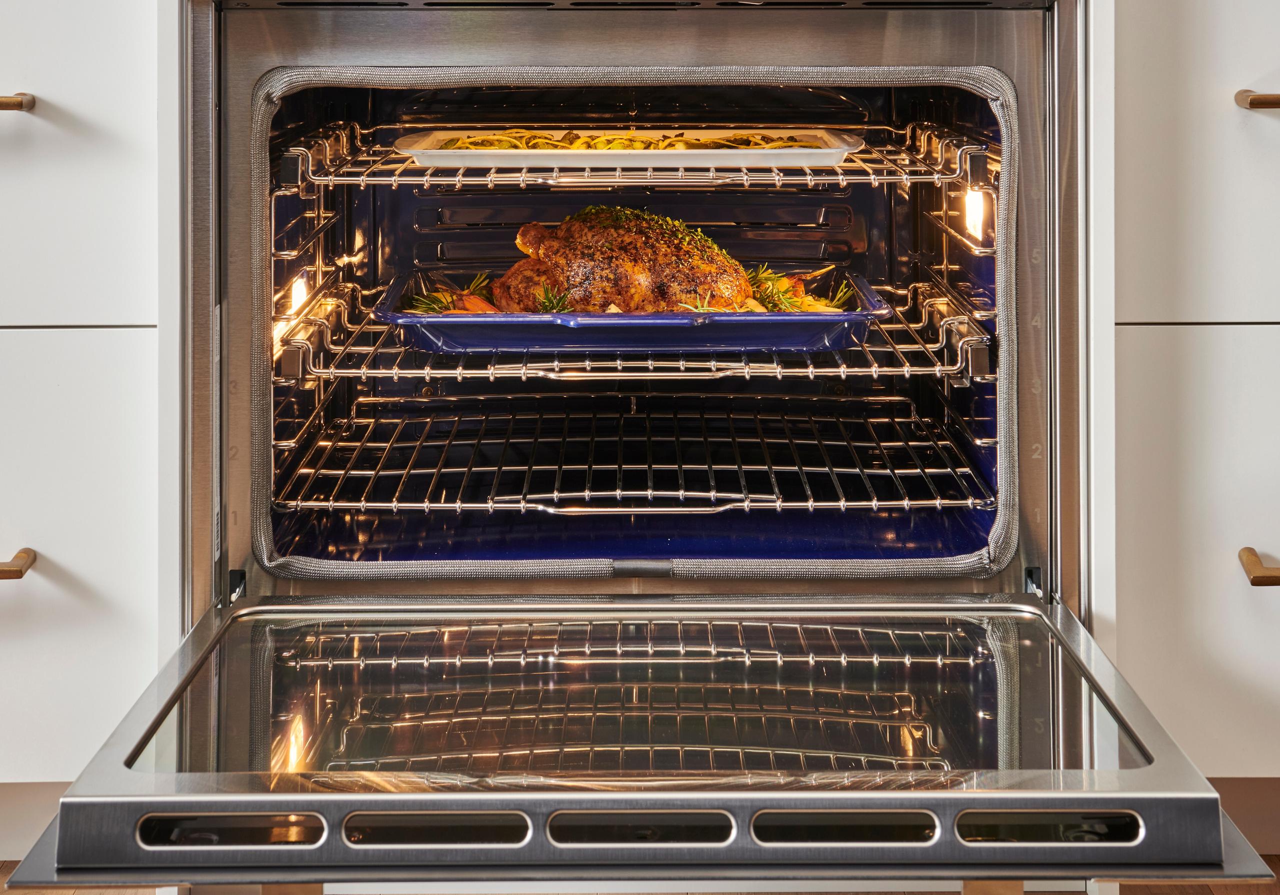 Wolf SO3050CMB 30" M Series Contemporary Built-In Single Oven
