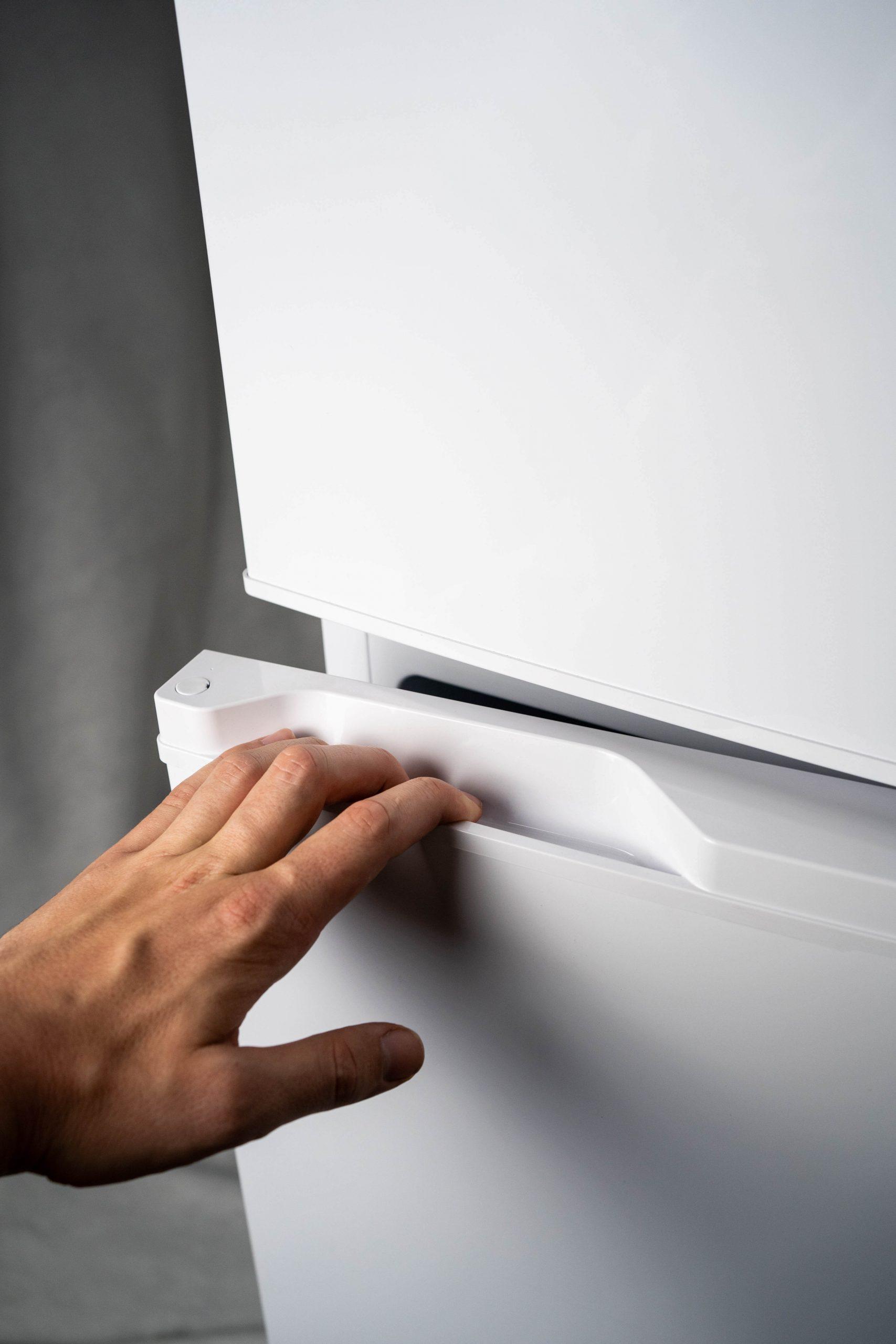 Danby DPF074V1WDB6 Danby 7.4 Cu Ft Top Mount Refrigerator