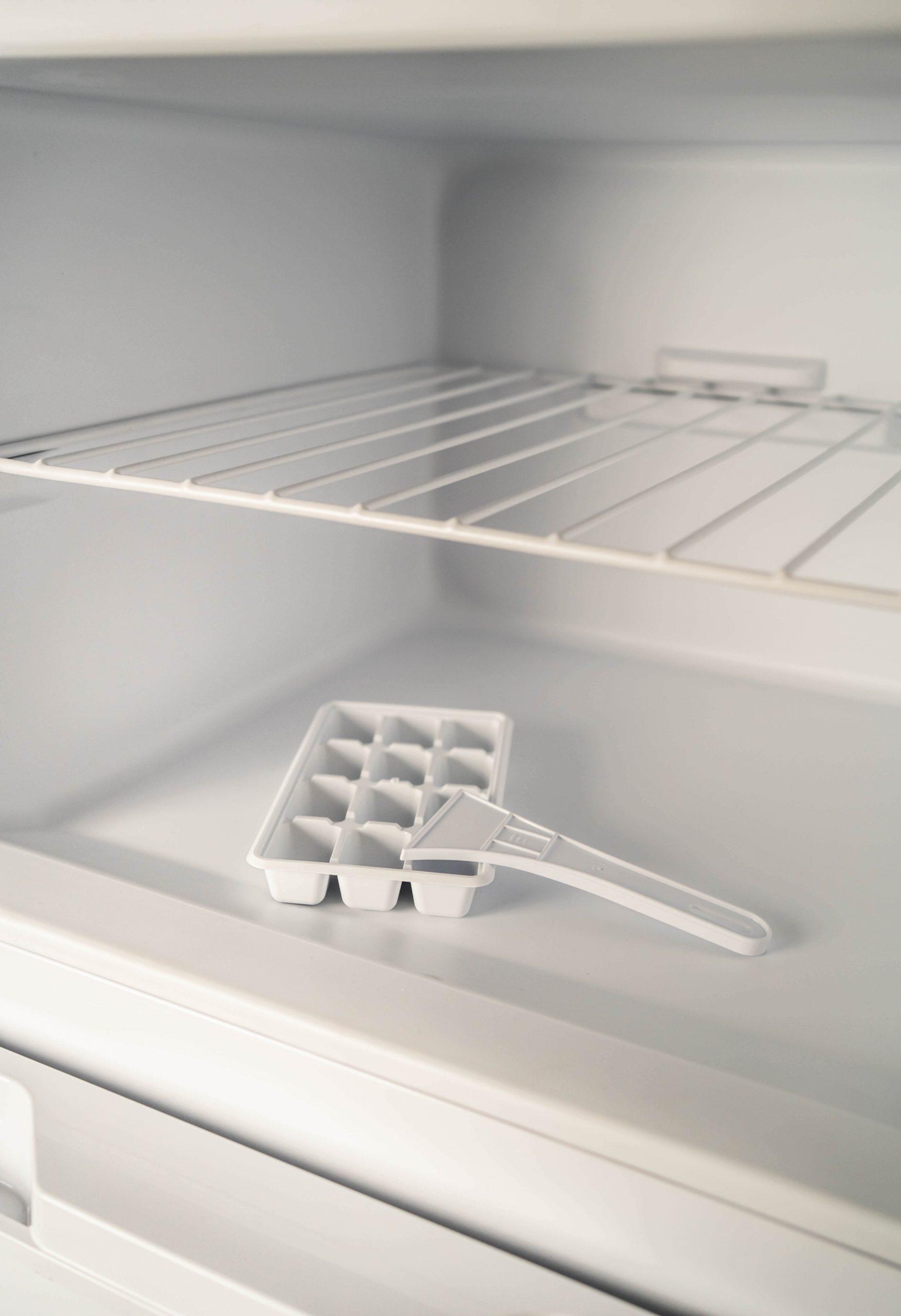 Danby DPF074V1WDB6 Danby 7.4 Cu Ft Top Mount Refrigerator