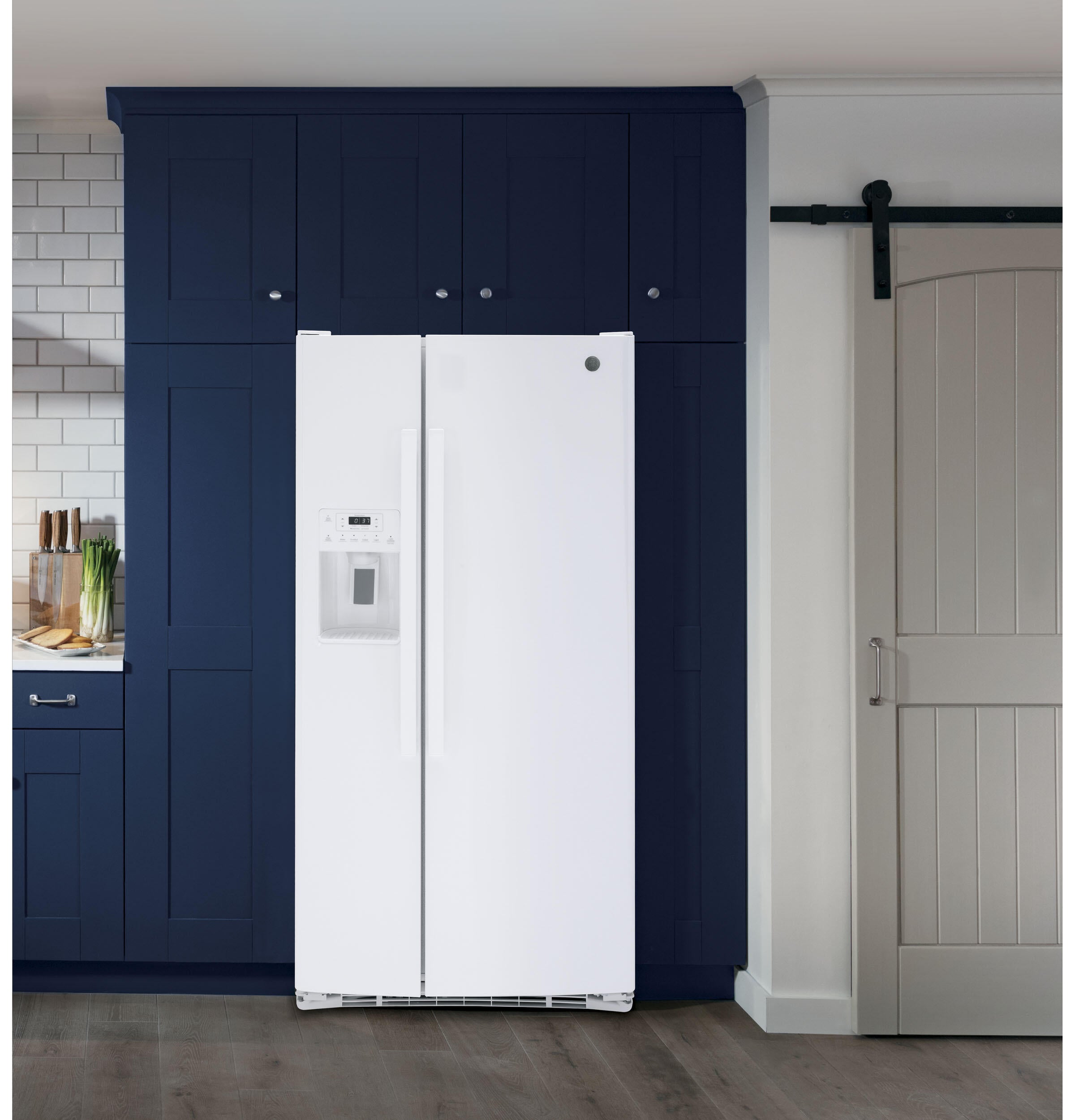 Ge Appliances GSS23GGPWW Ge® 23.0 Cu. Ft. Side-By-Side Refrigerator