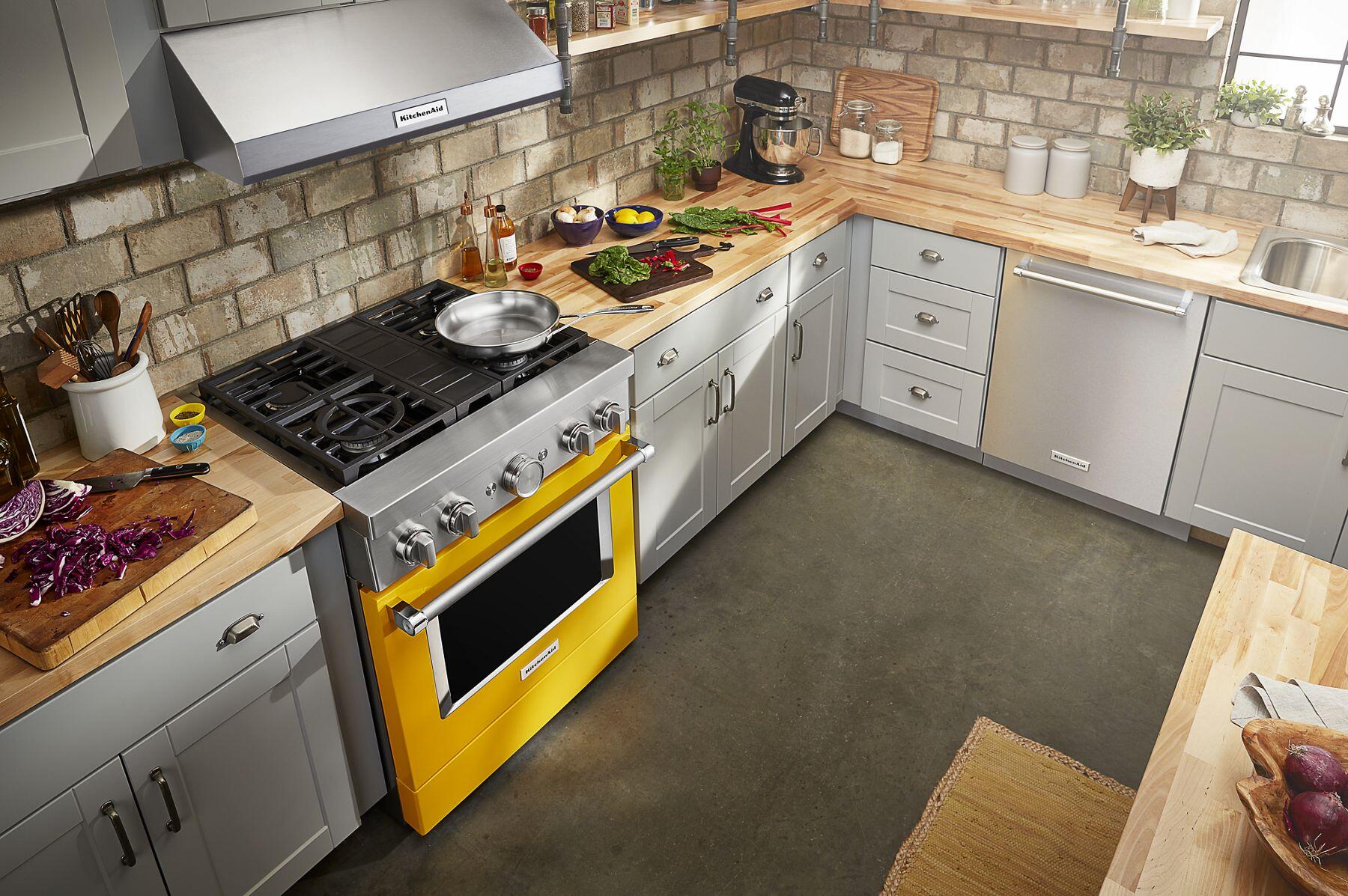 Kitchenaid KFDC500JYP Kitchenaid® 30'' Smart Commercial-Style Dual Fuel Range With 4 Burners - Yellow Pepper