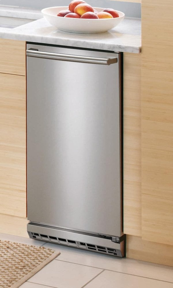 Electrolux UR15IM20RS 15'' Ice Maker With Right Hinge Door