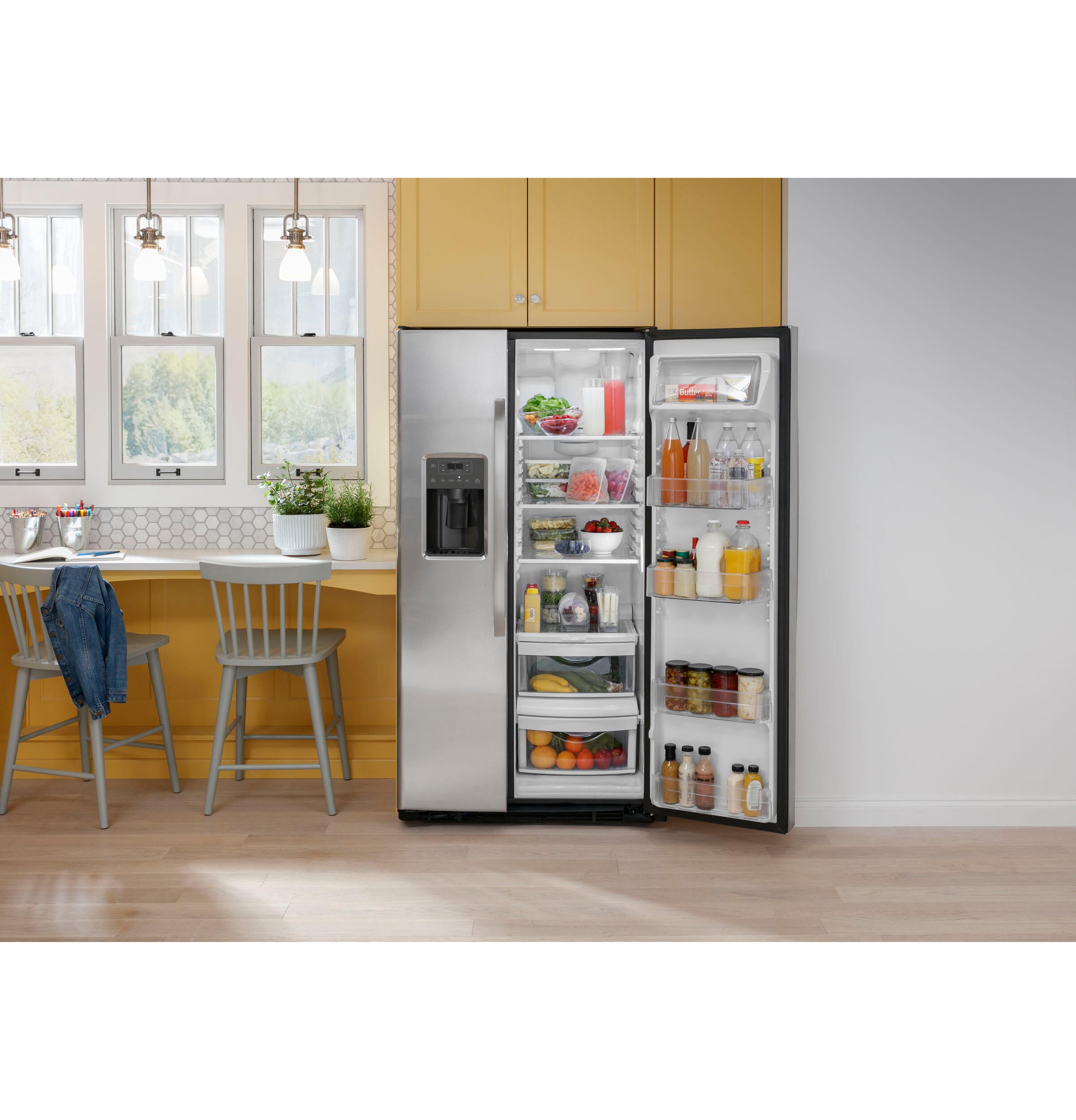 Ge Appliances GSE23GGPWW Ge® Energy Star® 23.0 Cu. Ft. Side-By-Side Refrigerator