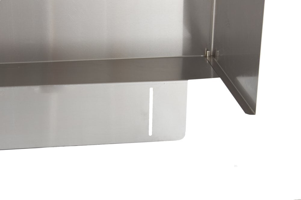 Blaze Grills BLZWG25 3 Burner Traditional Grill Wind Guard