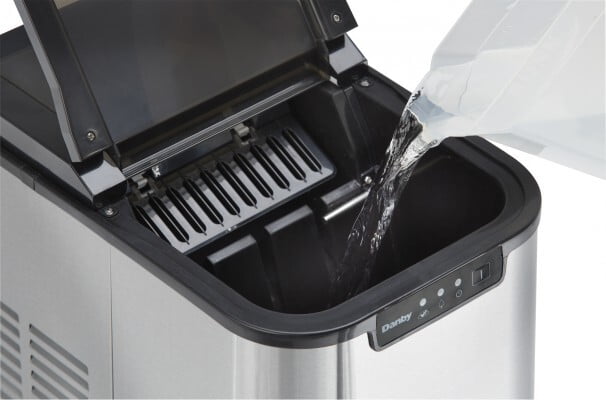 Danby DIM2500SSDB Danby 2 Lb Ice Maker