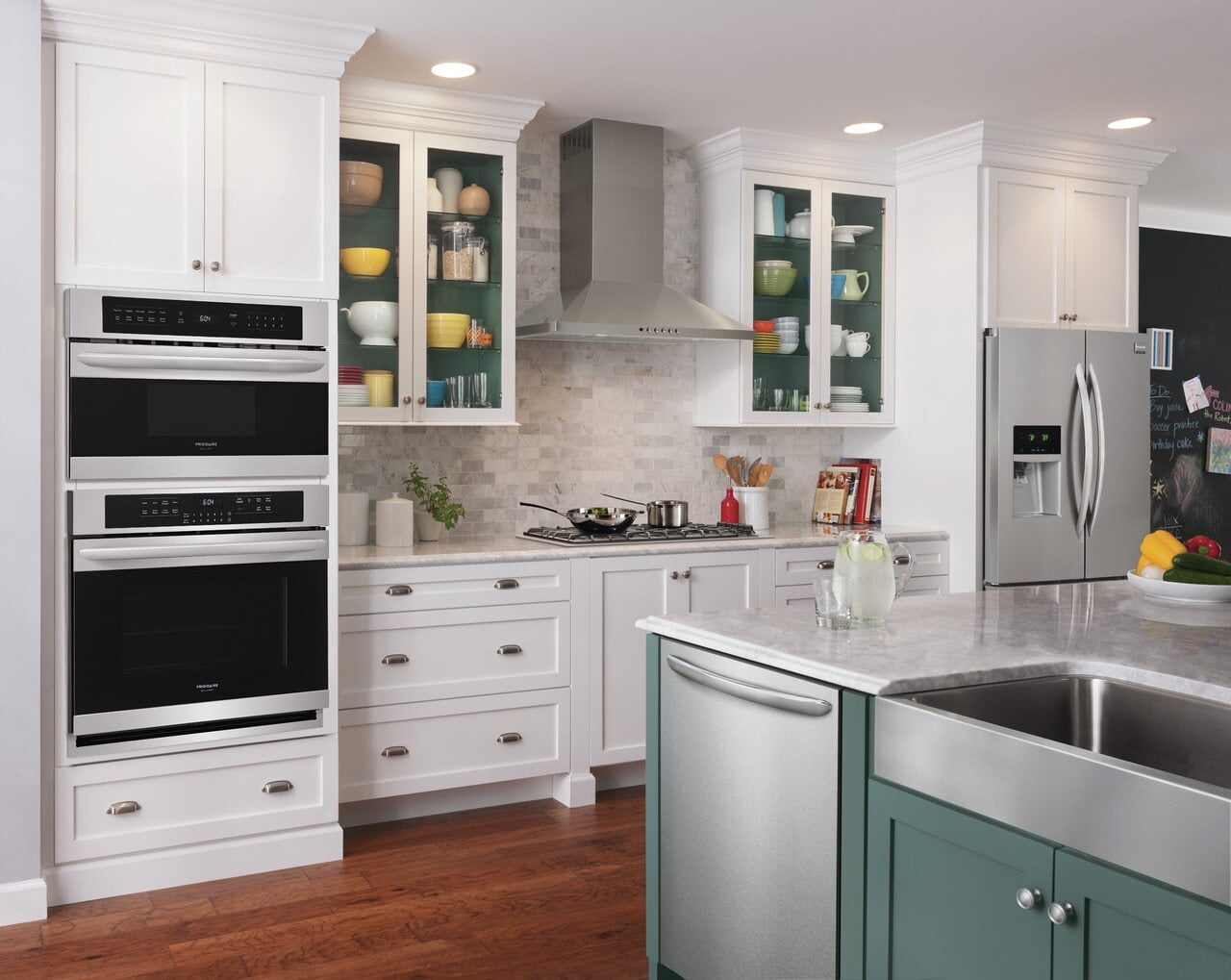 Frigidaire FHWC3655LS Frigidaire 36'' Stainless Canopy Wall-Mount Hood
