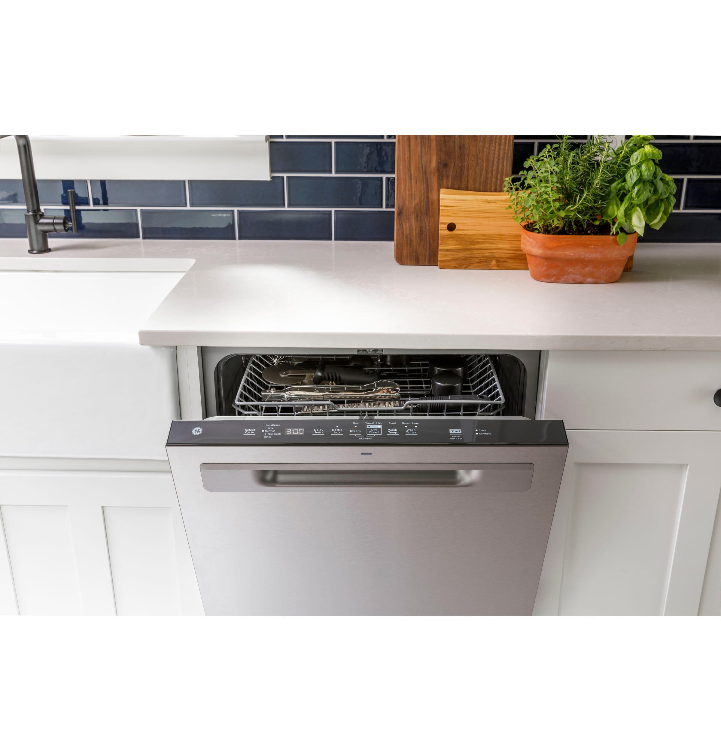 Ge Appliances GDP630PGRWW Ge® Top Control With Plastic Interior Dishwasher With Sanitize Cycle & Dry Boost