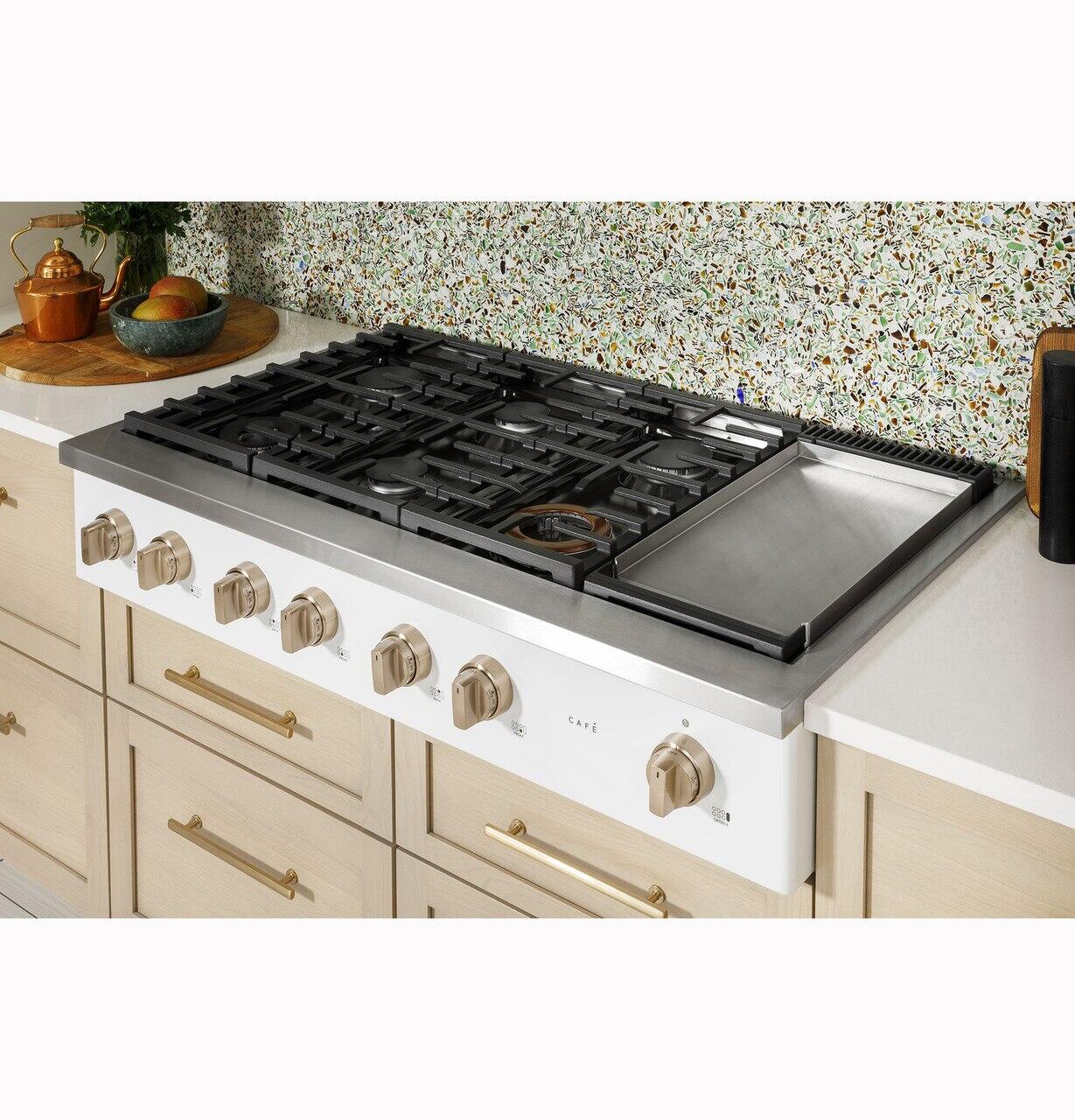 Cafe CGU486P2TS1 Café™ 48" Commercial-Style Gas Rangetop With 6 Burners And Integrated Griddle (Natural Gas)