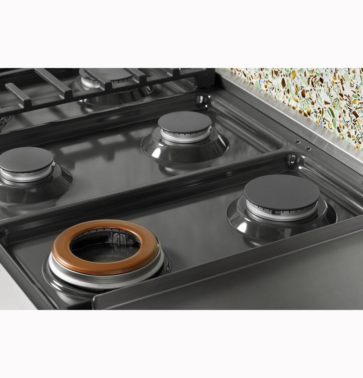 Cafe CGU486P4TW2 Café™ 48" Commercial-Style Gas Rangetop With 6 Burners And Integrated Griddle (Natural Gas)