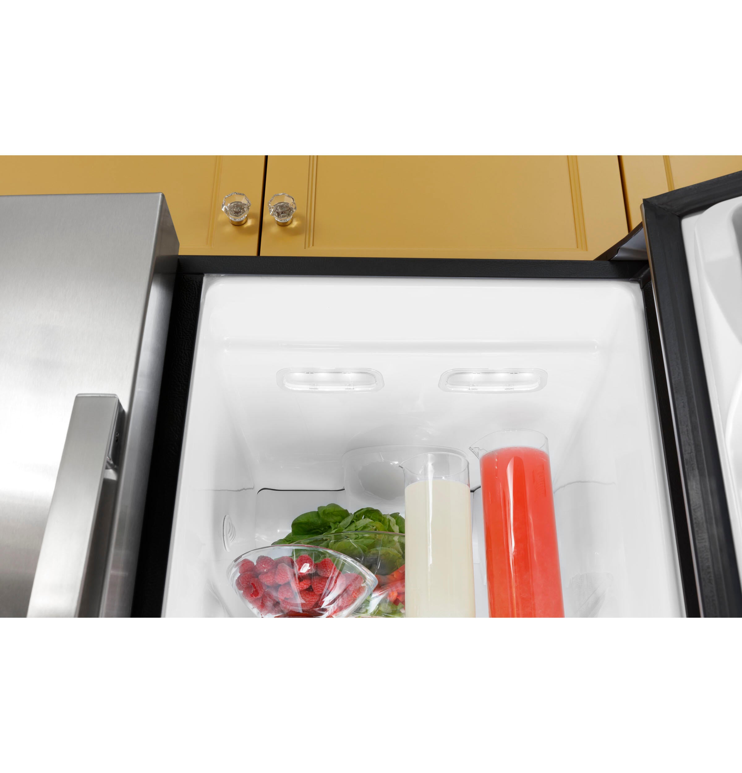 Ge Appliances GSS25GMPES Ge® 25.3 Cu. Ft. Side-By-Side Refrigerator