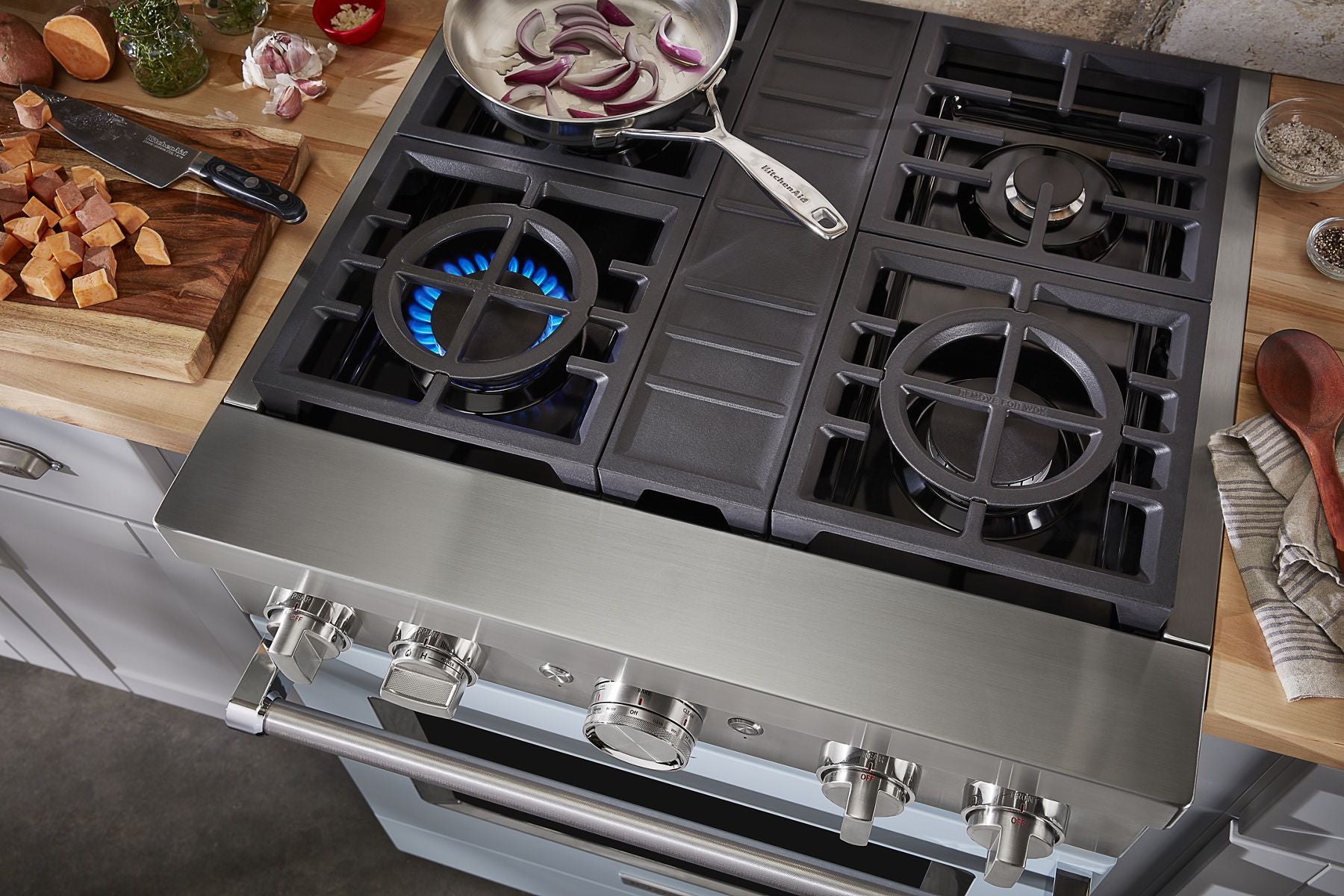 Kitchenaid KFDC500JMB Kitchenaid® 30'' Smart Commercial-Style Dual Fuel Range With 4 Burners - Misty Blue
