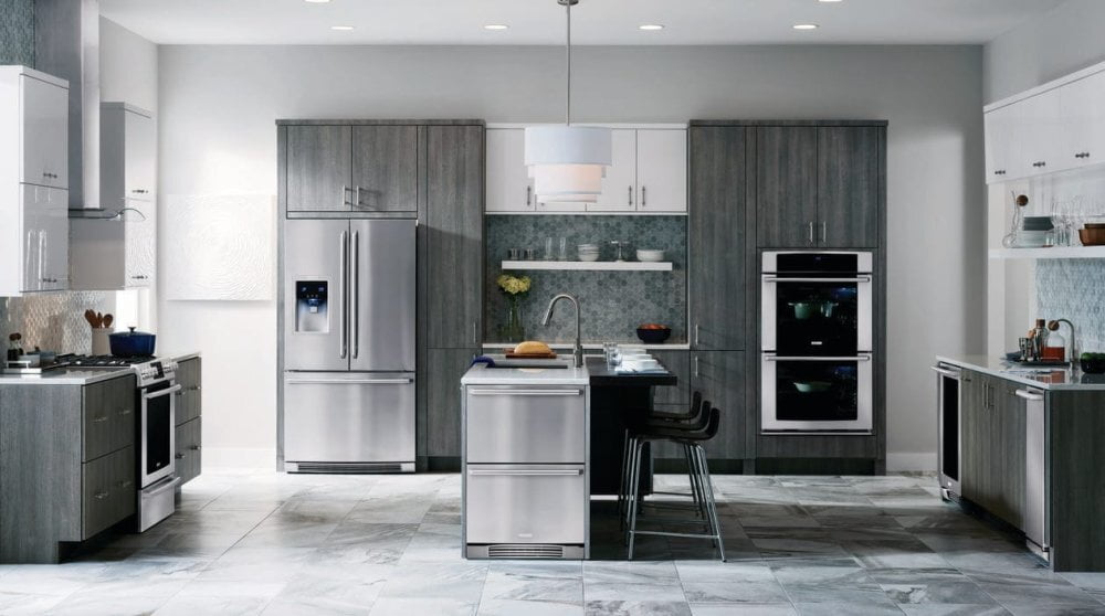 Electrolux UR15IM20RS 15'' Ice Maker With Right Hinge Door